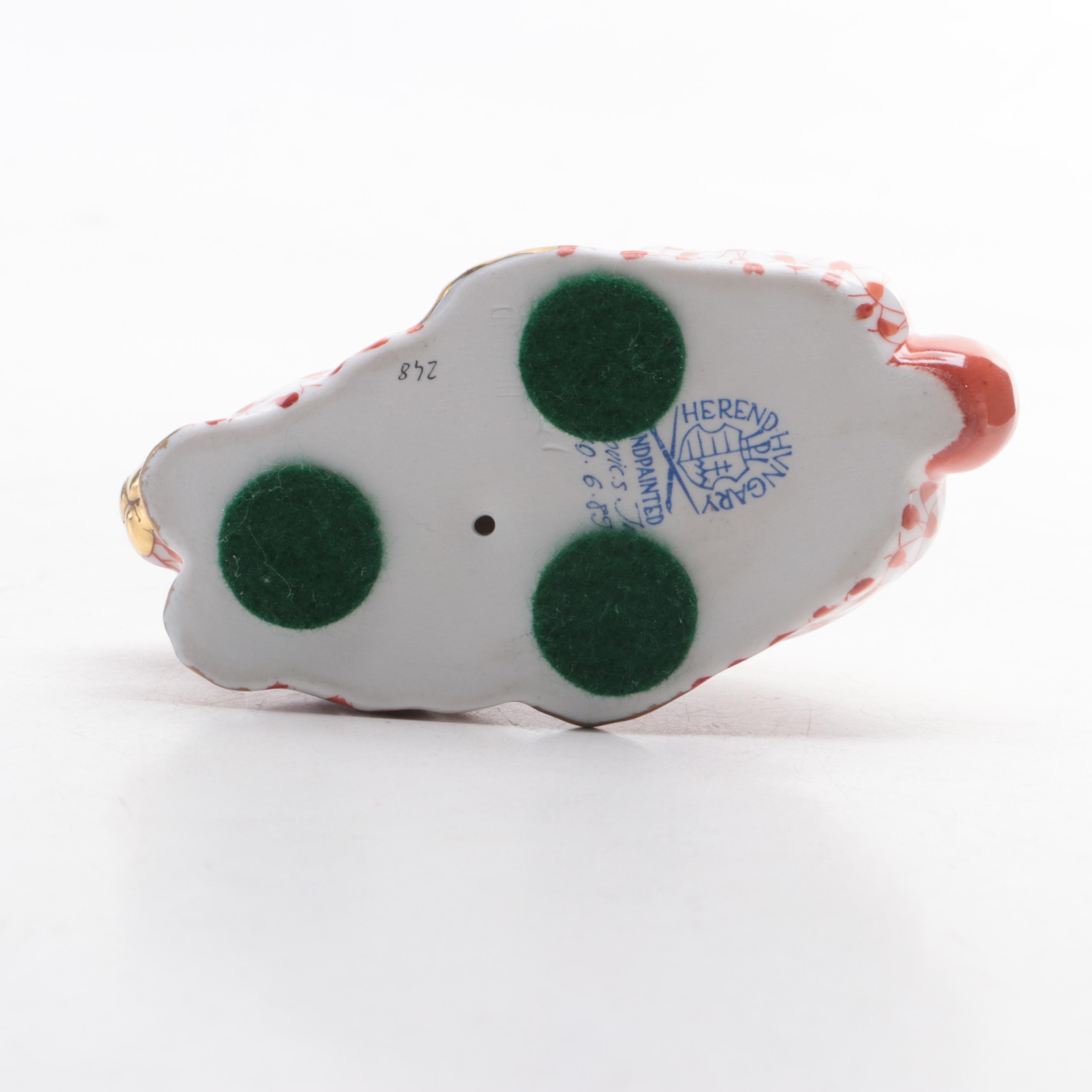 Herend Rust Fishnet with Gold "Lying Rabbit" Figurine and "Chinese Bouquet" Box