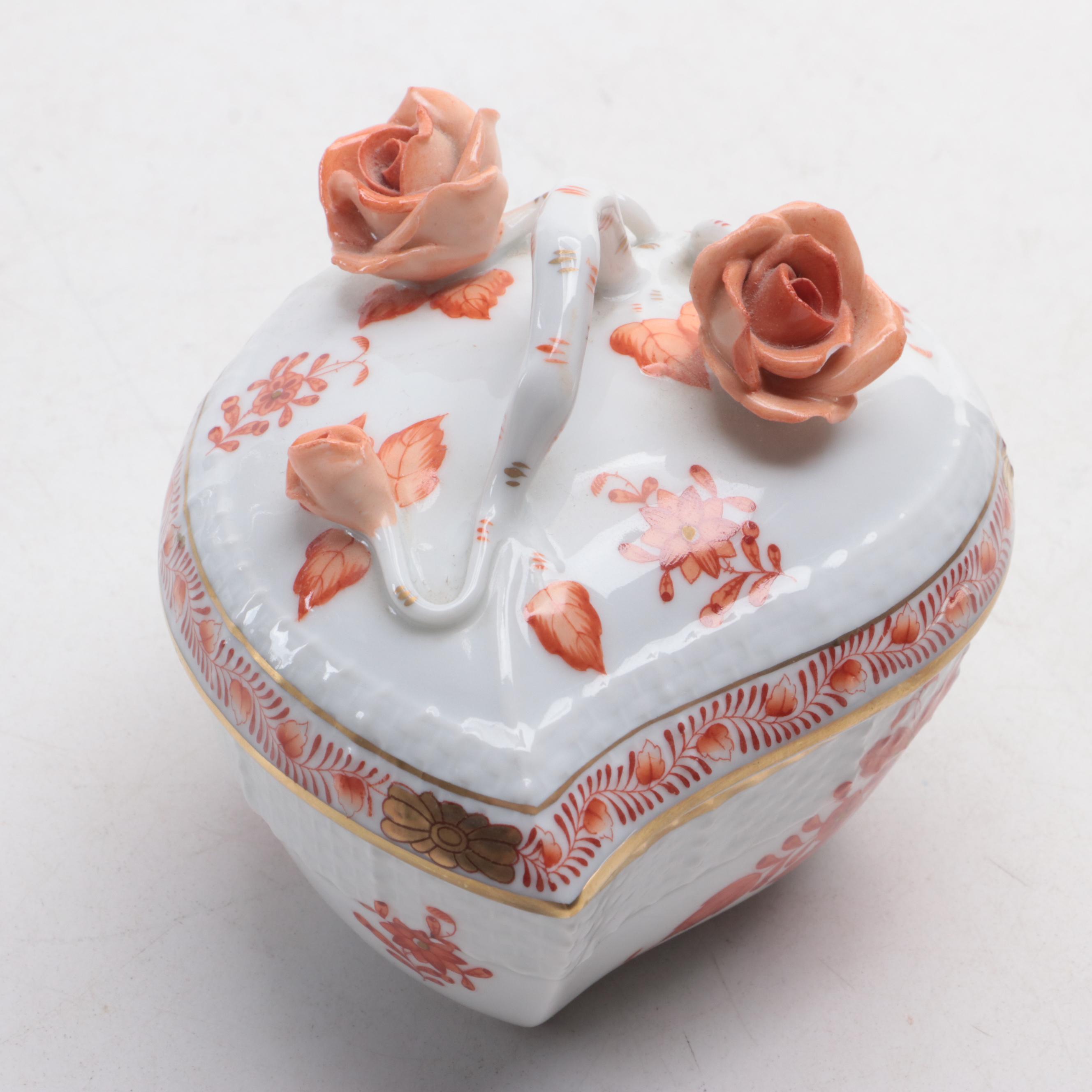 Herend Rust Fishnet with Gold "Lying Rabbit" Figurine and "Chinese Bouquet" Box