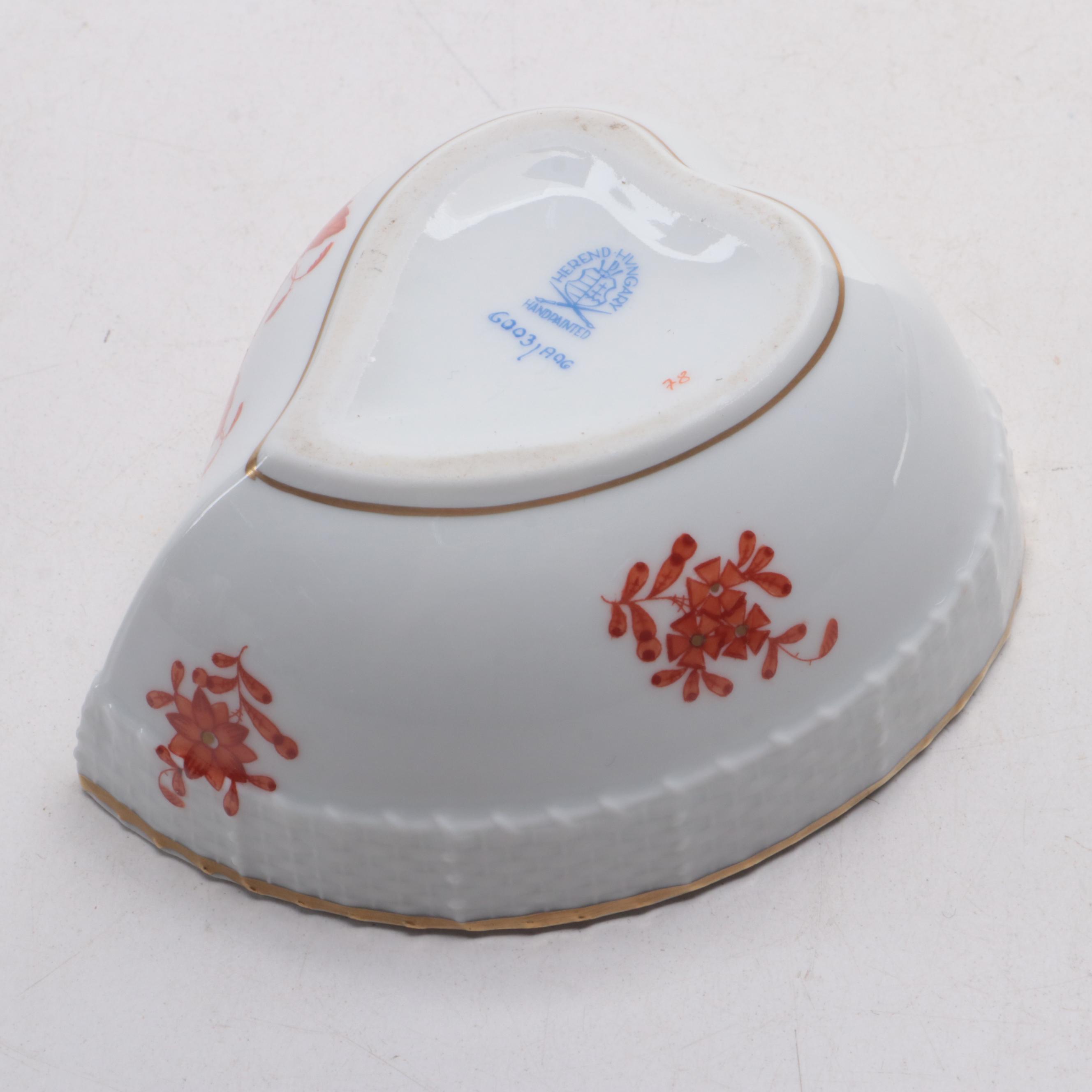 Herend Rust Fishnet with Gold "Lying Rabbit" Figurine and "Chinese Bouquet" Box