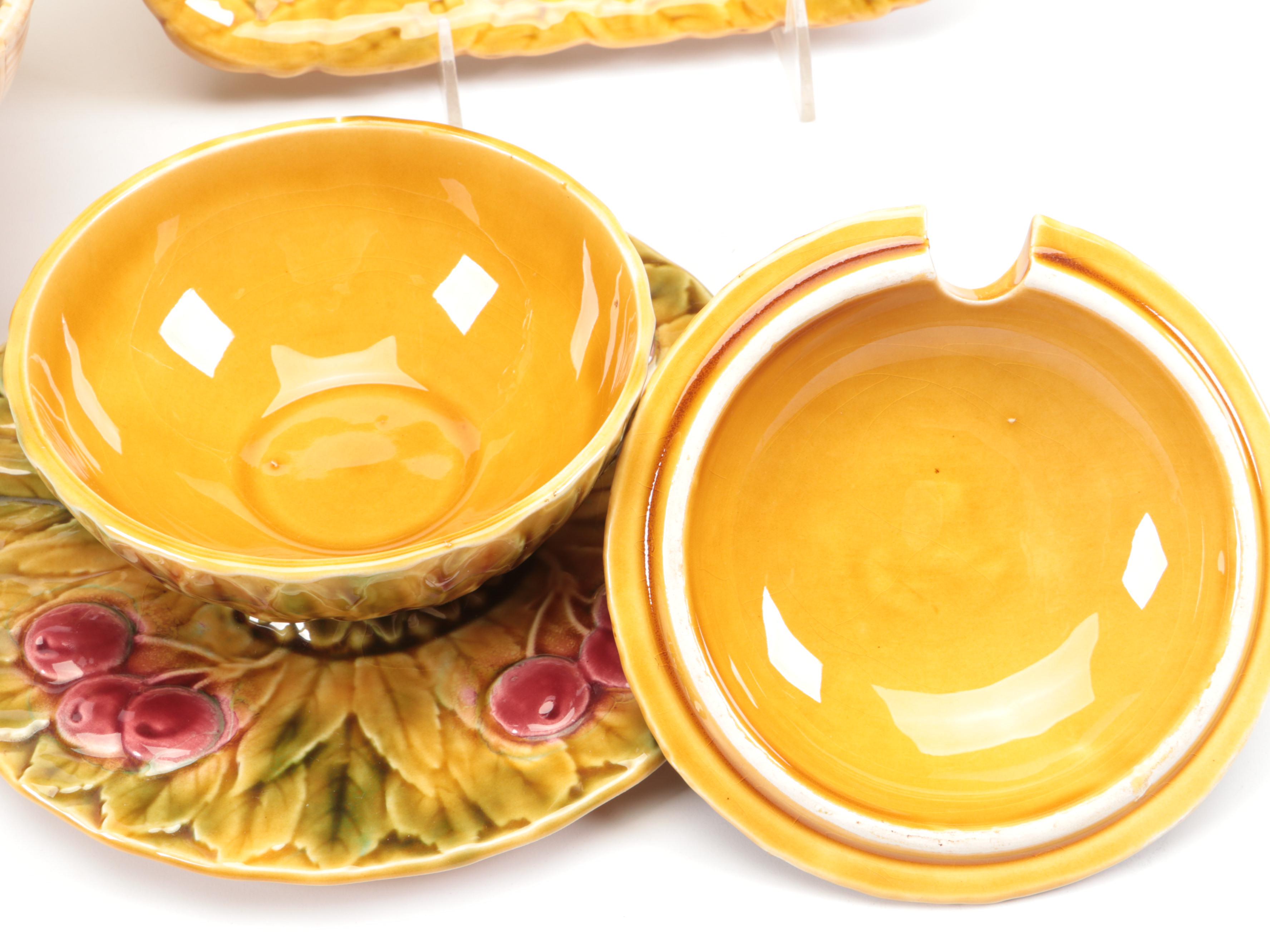 French Sarreguemines Faïence Earthenware Fruit Motif Serveware, Mid-20th Century