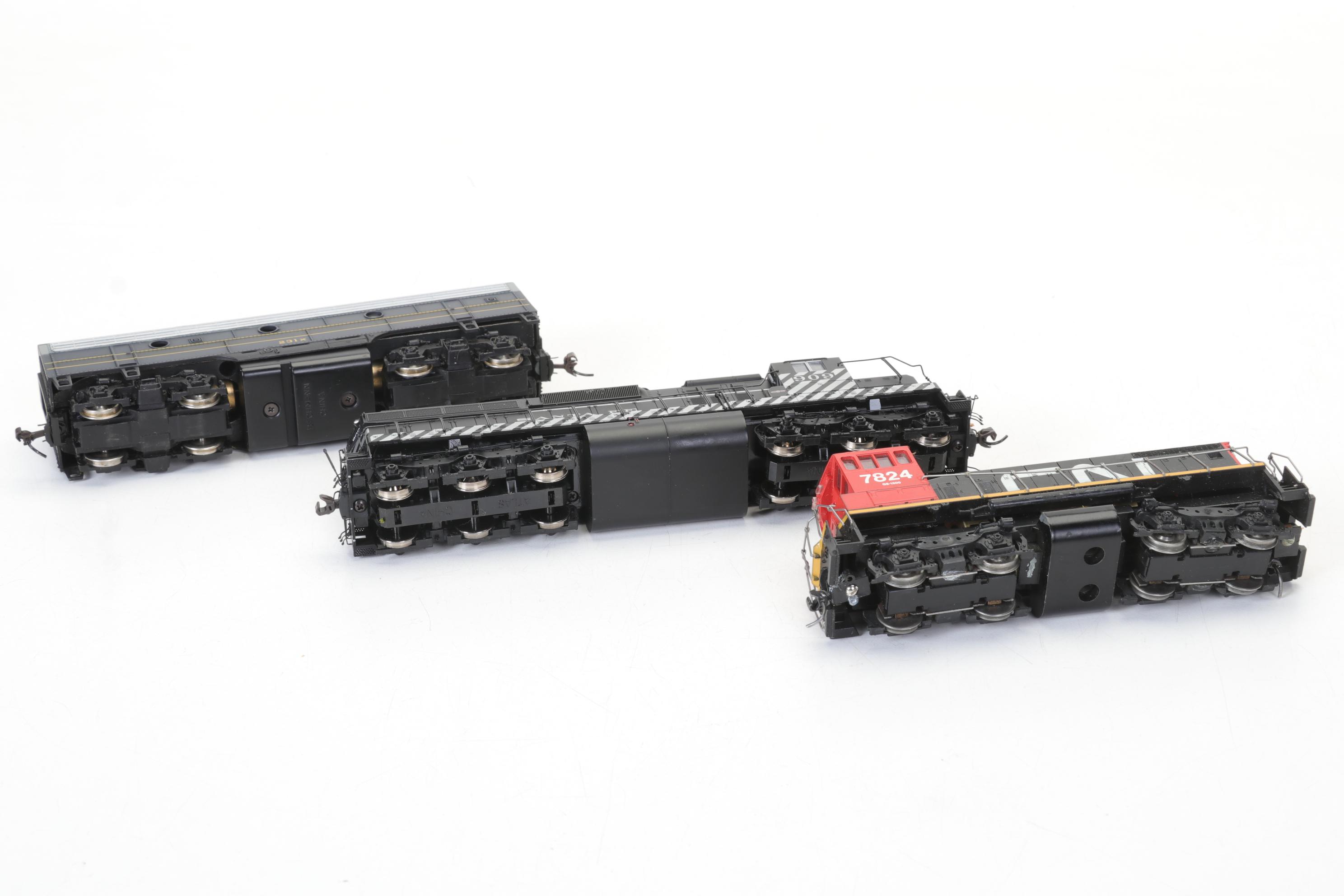 HO Scale Electric Toy Train Car Collection