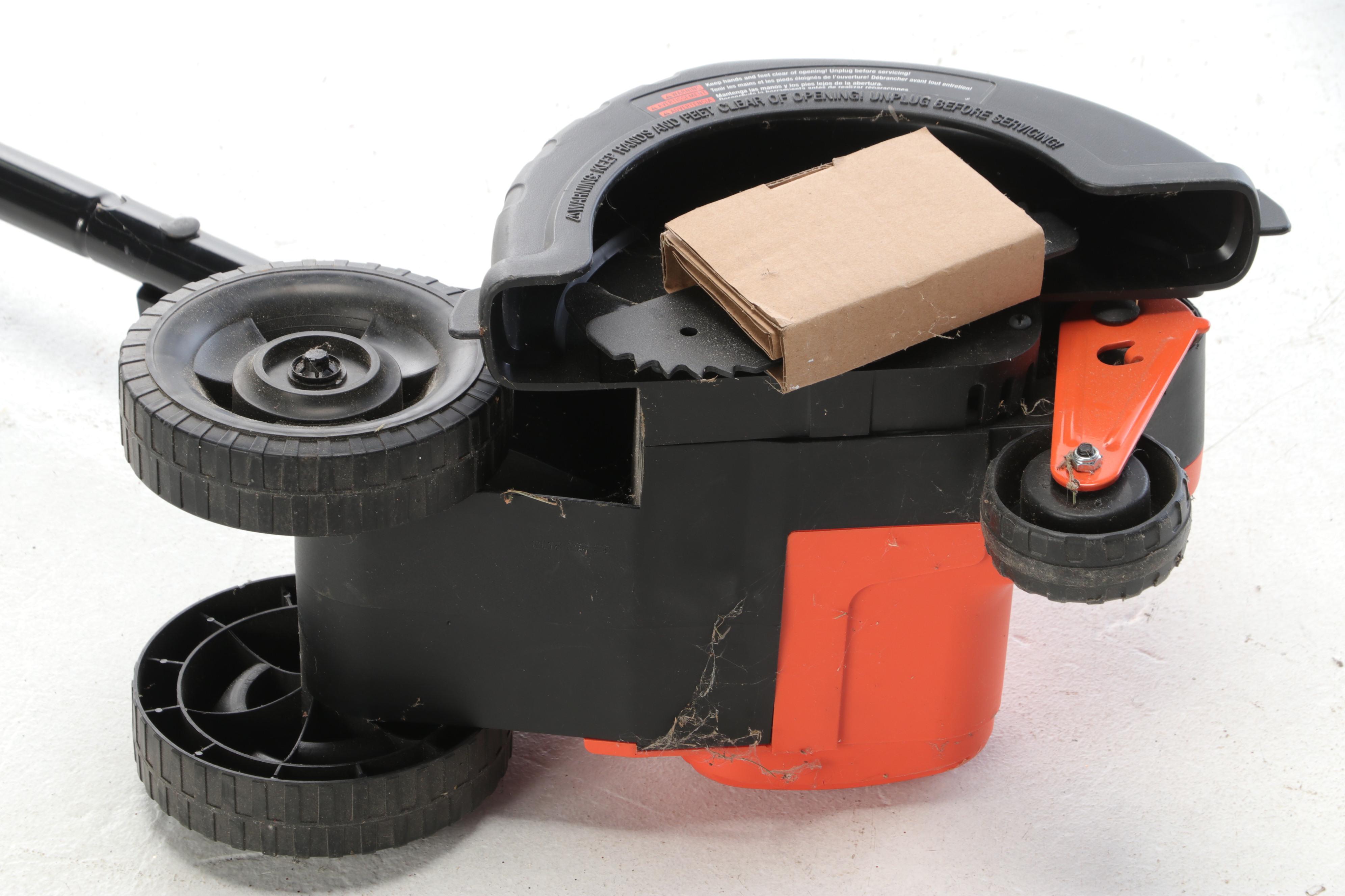 Black+Decker LE750 Two-in-One Landscape Edger and Trencher