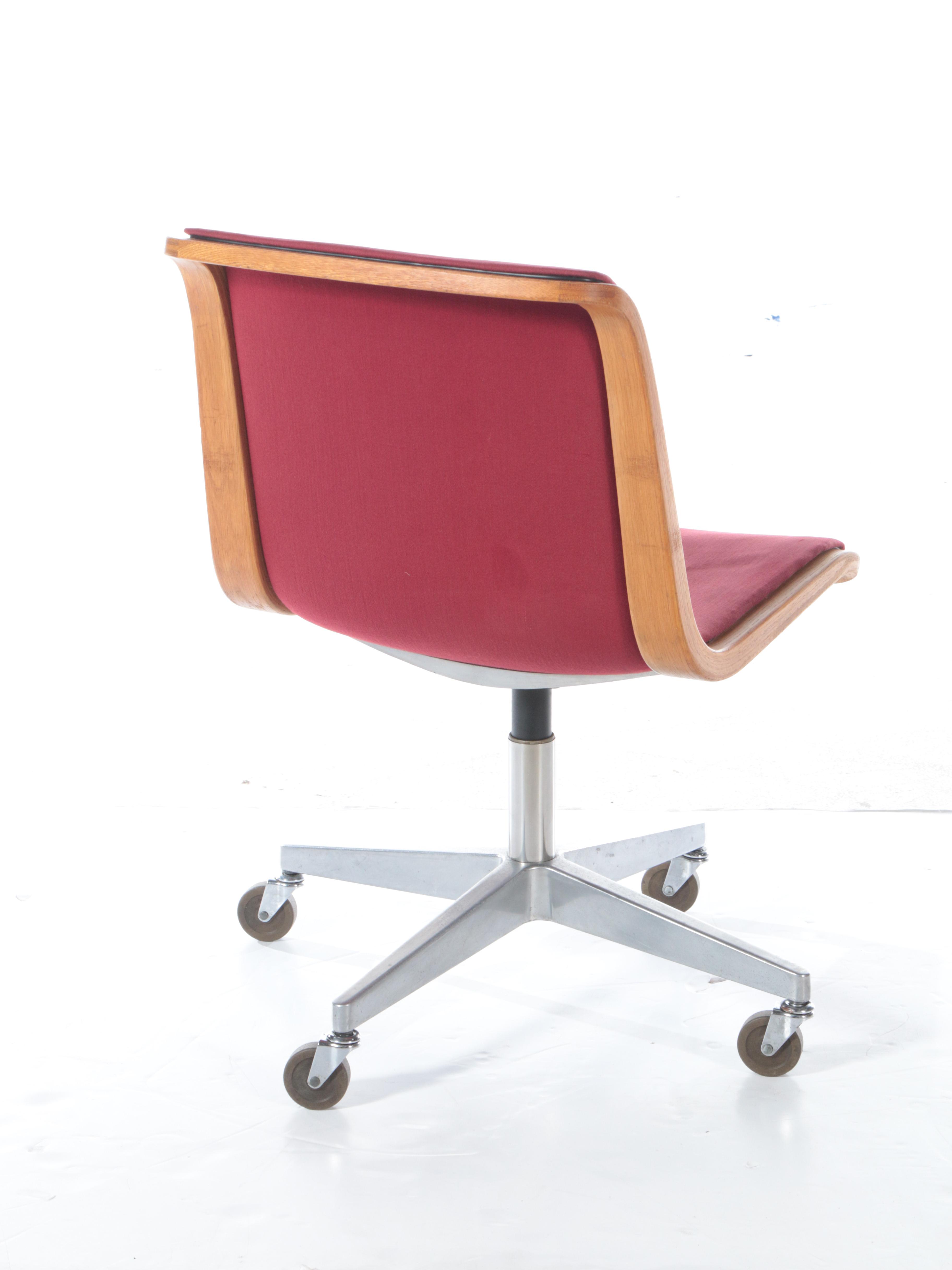 Pair of Knoll Laminated Oak, Aluminum, and Steel Swivel-Tilt Desk Chairs