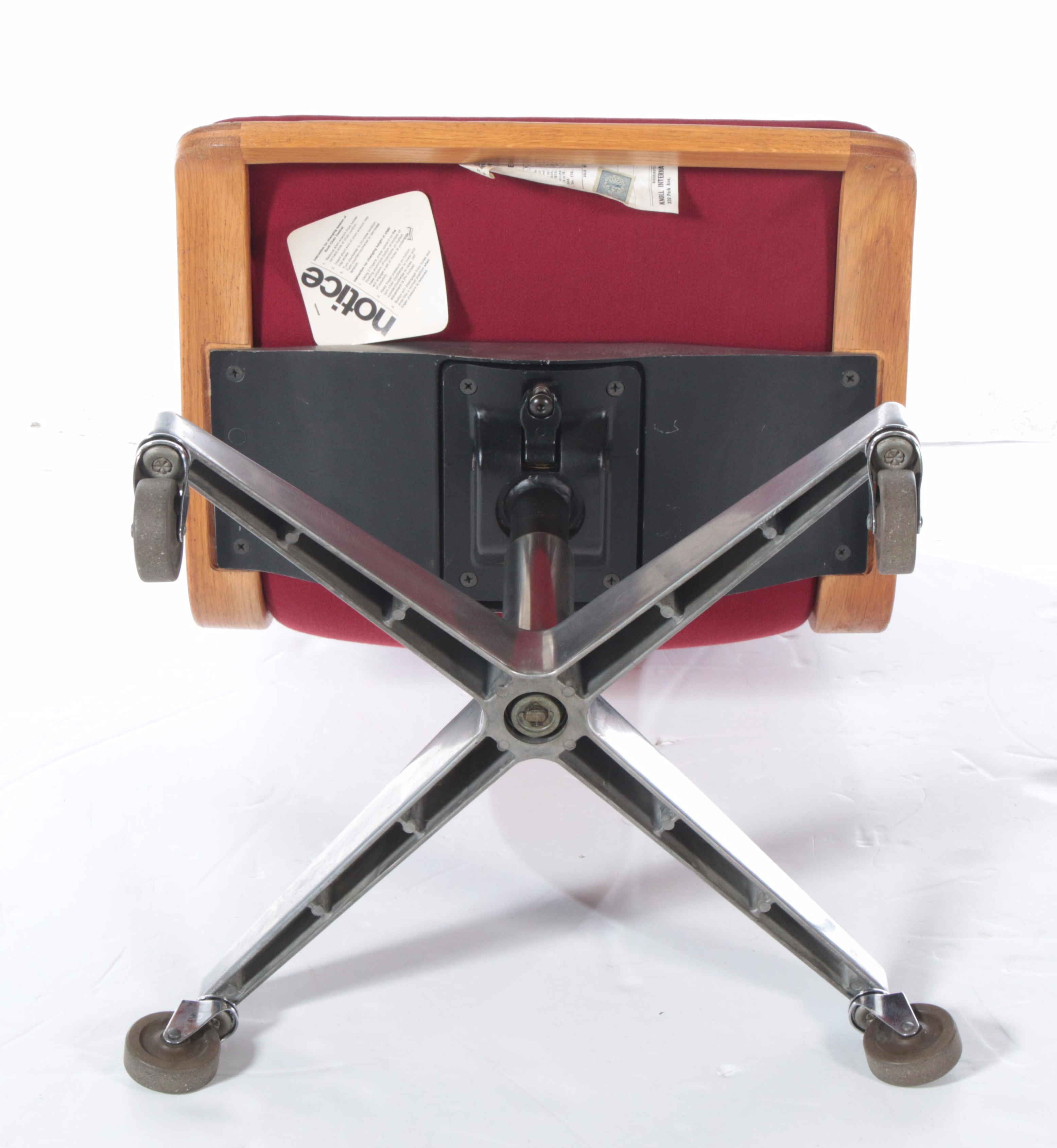 Pair of Knoll Laminated Oak, Aluminum, and Steel Swivel-Tilt Desk Chairs