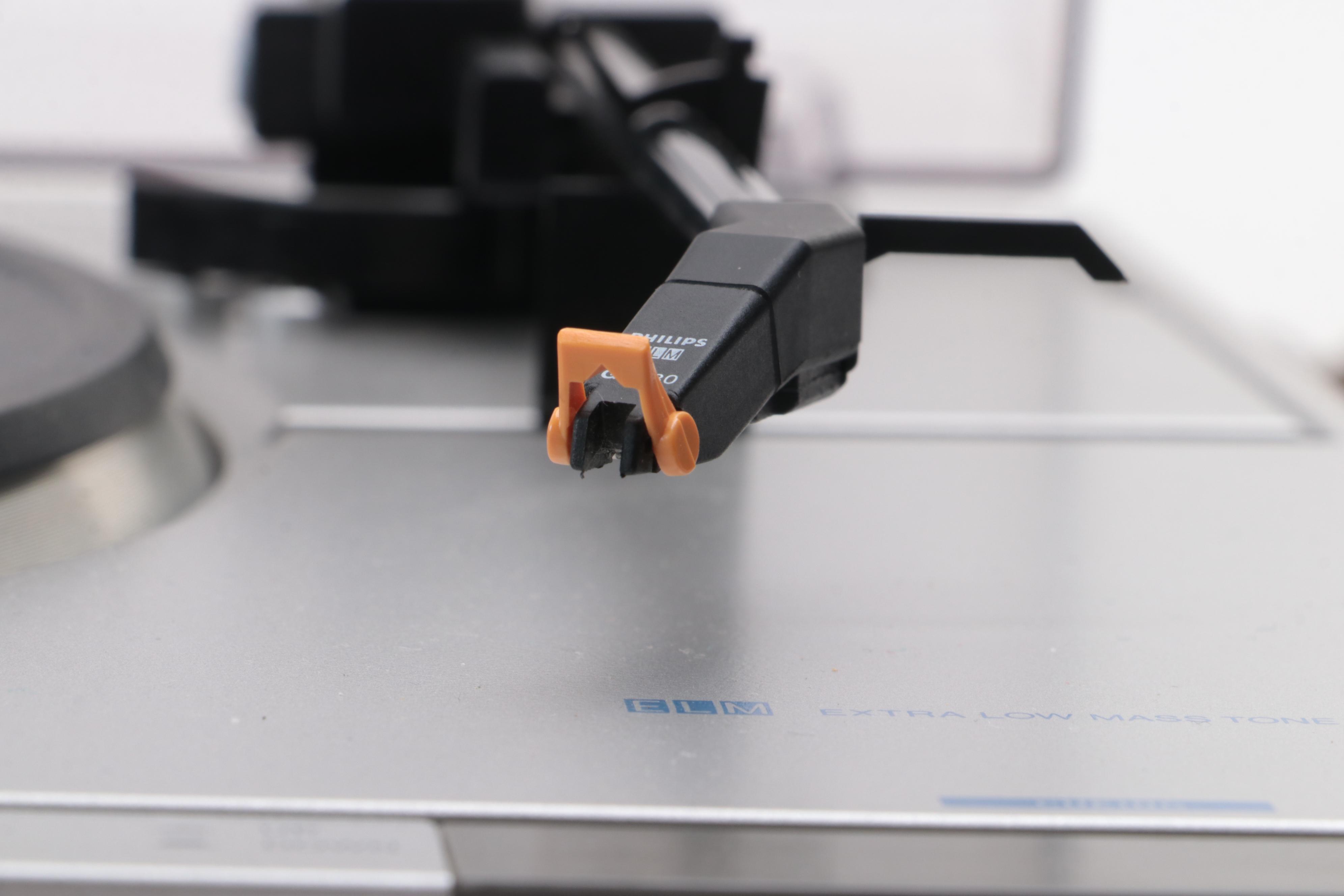 Magnavox ELM Automatic Return Record Player