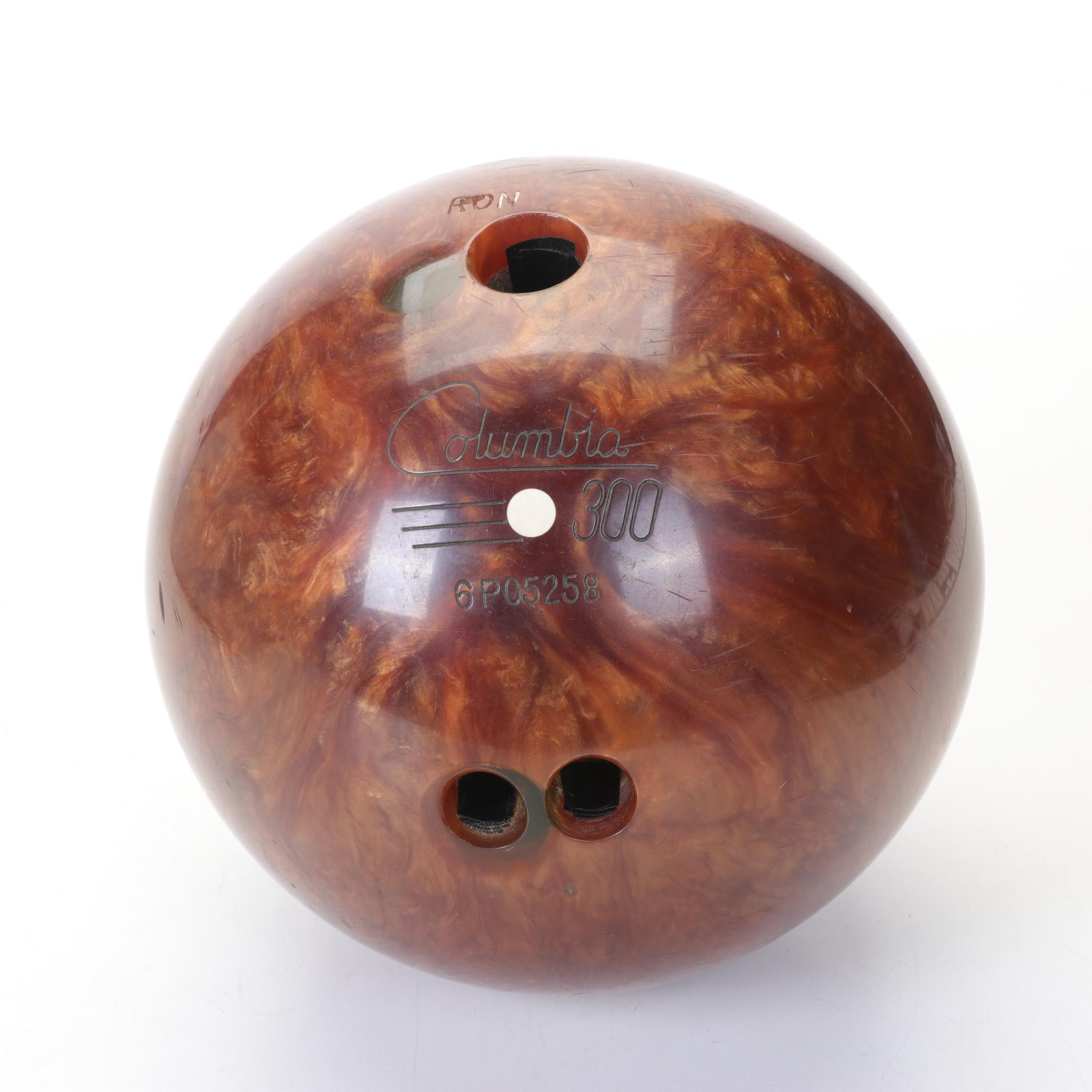 Columbia 300 Bowling Ball with Personalized 2-Ball Carrying Case