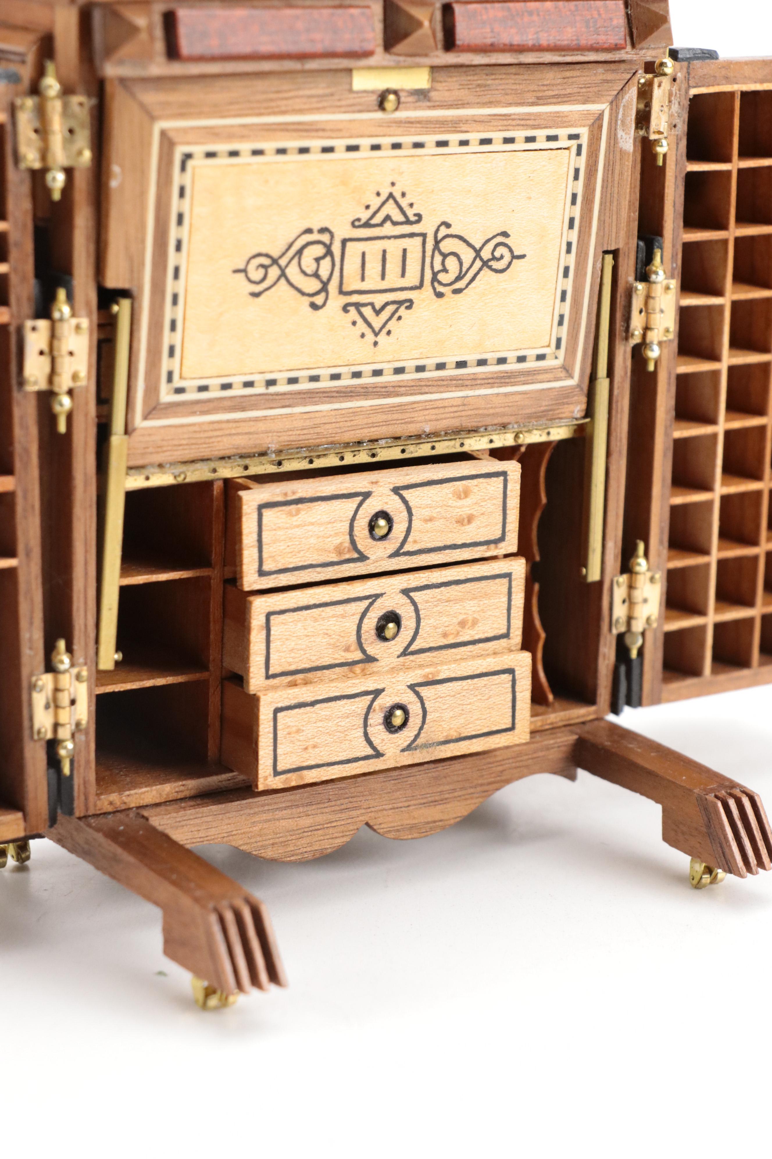 Miniature Victorian Style Wooden Wooten Desk