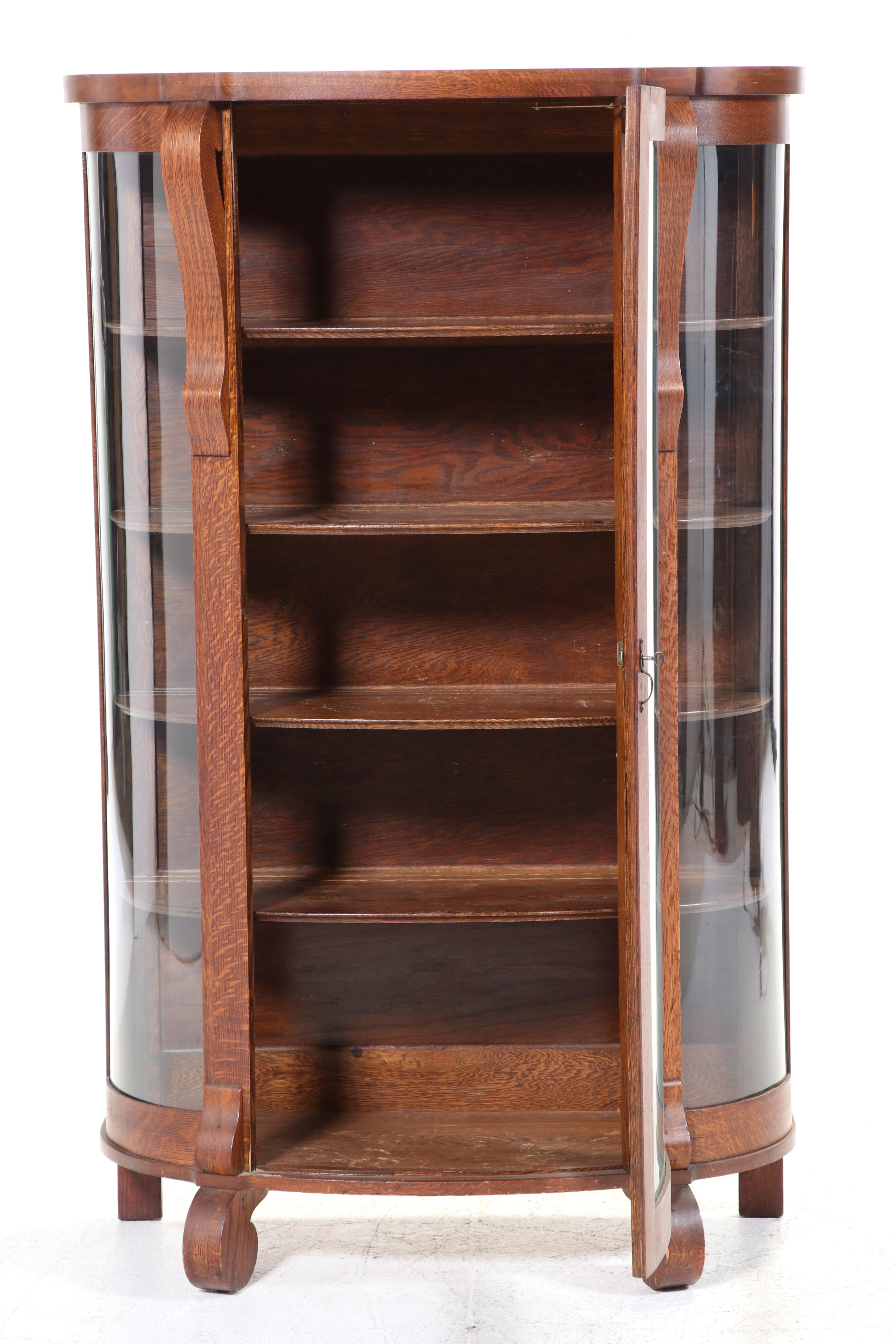Gettysburg Furniture Co. Empire Revival Quartersawn Oak Bowfront Display Cabinet