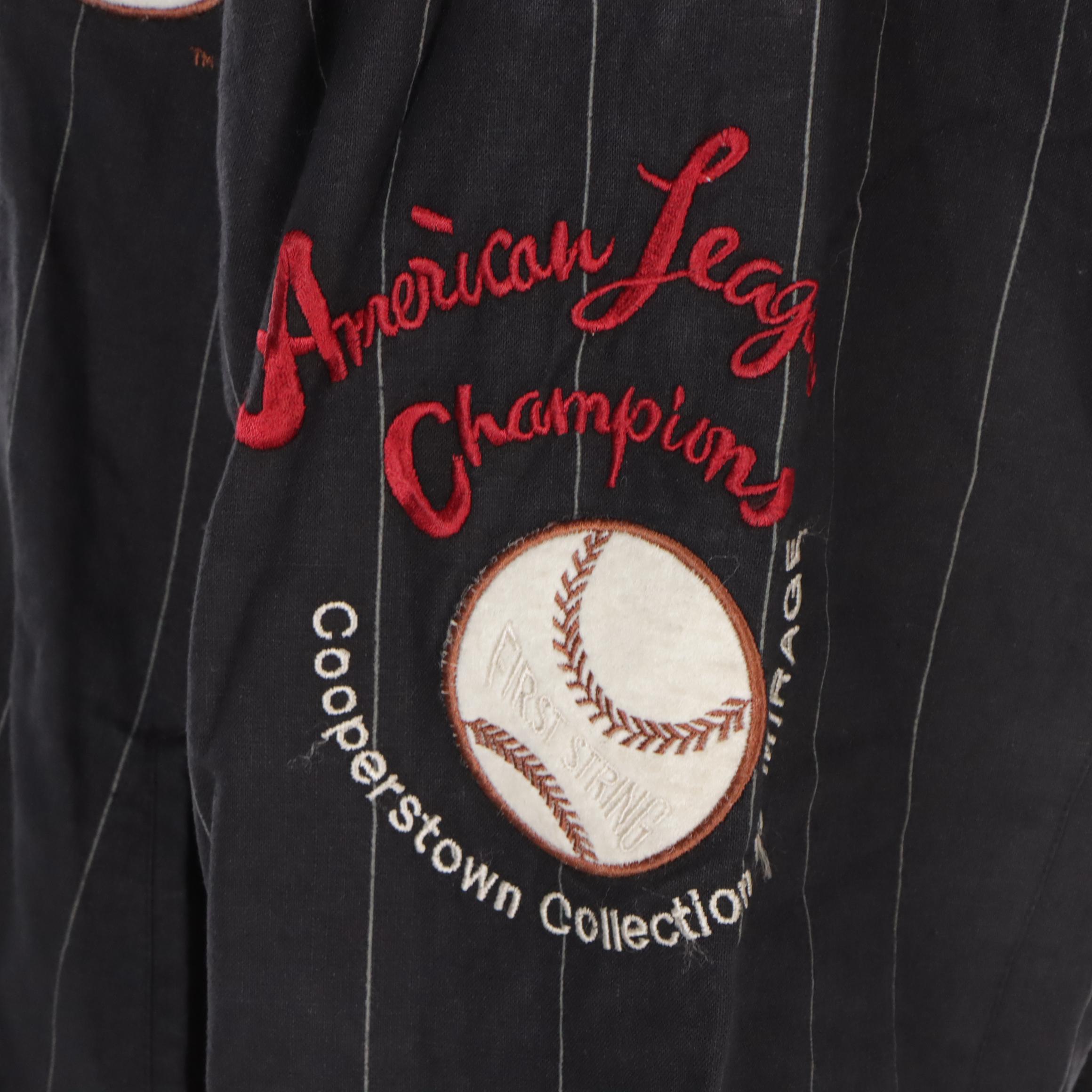 MLB 1919 Chicago White Sox Reversible Jacket from Mirage with Fitted Ball Cap