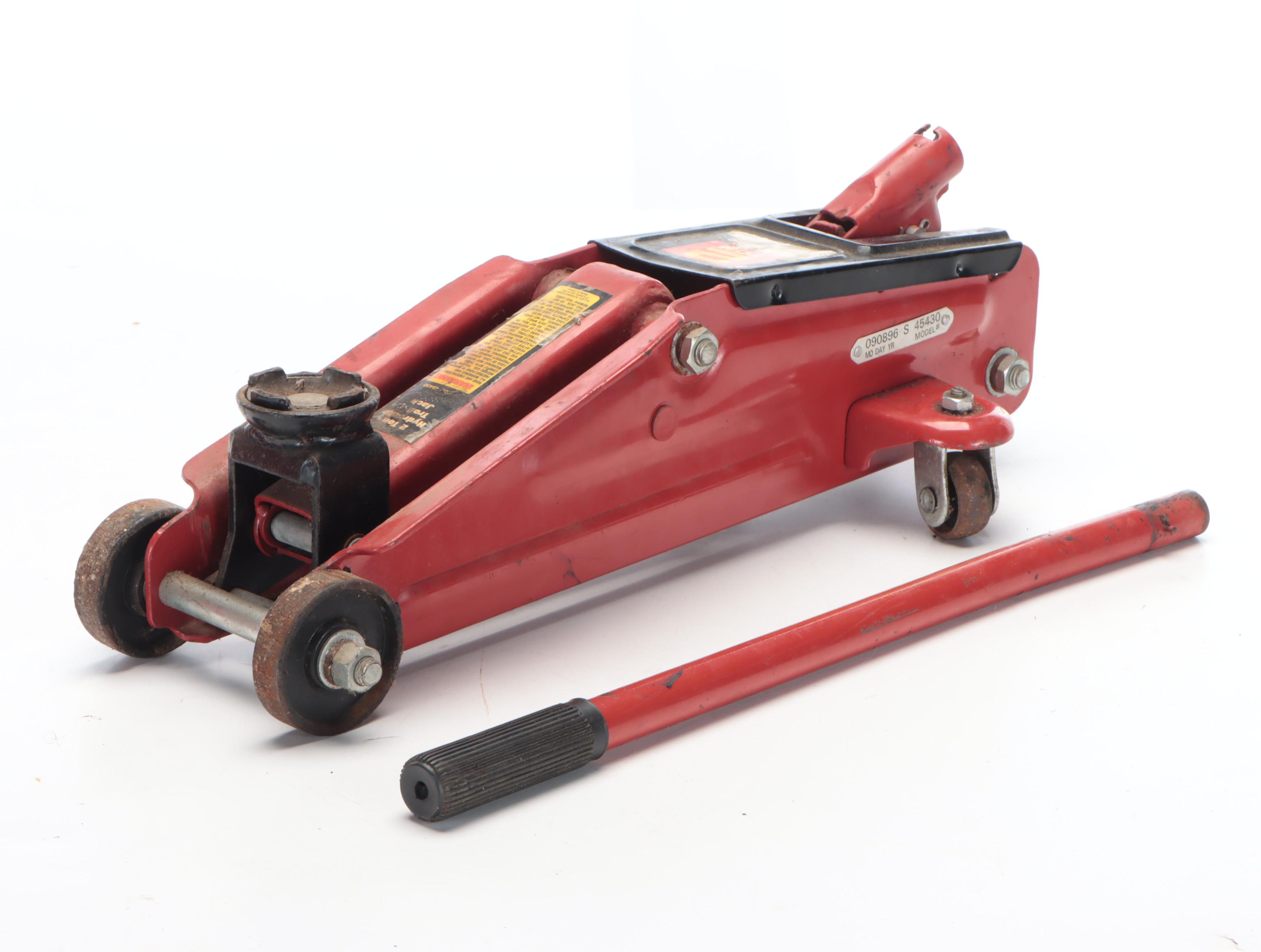 Spectrum Metal Battery Charger with Metal Hydraulic Floor Jack