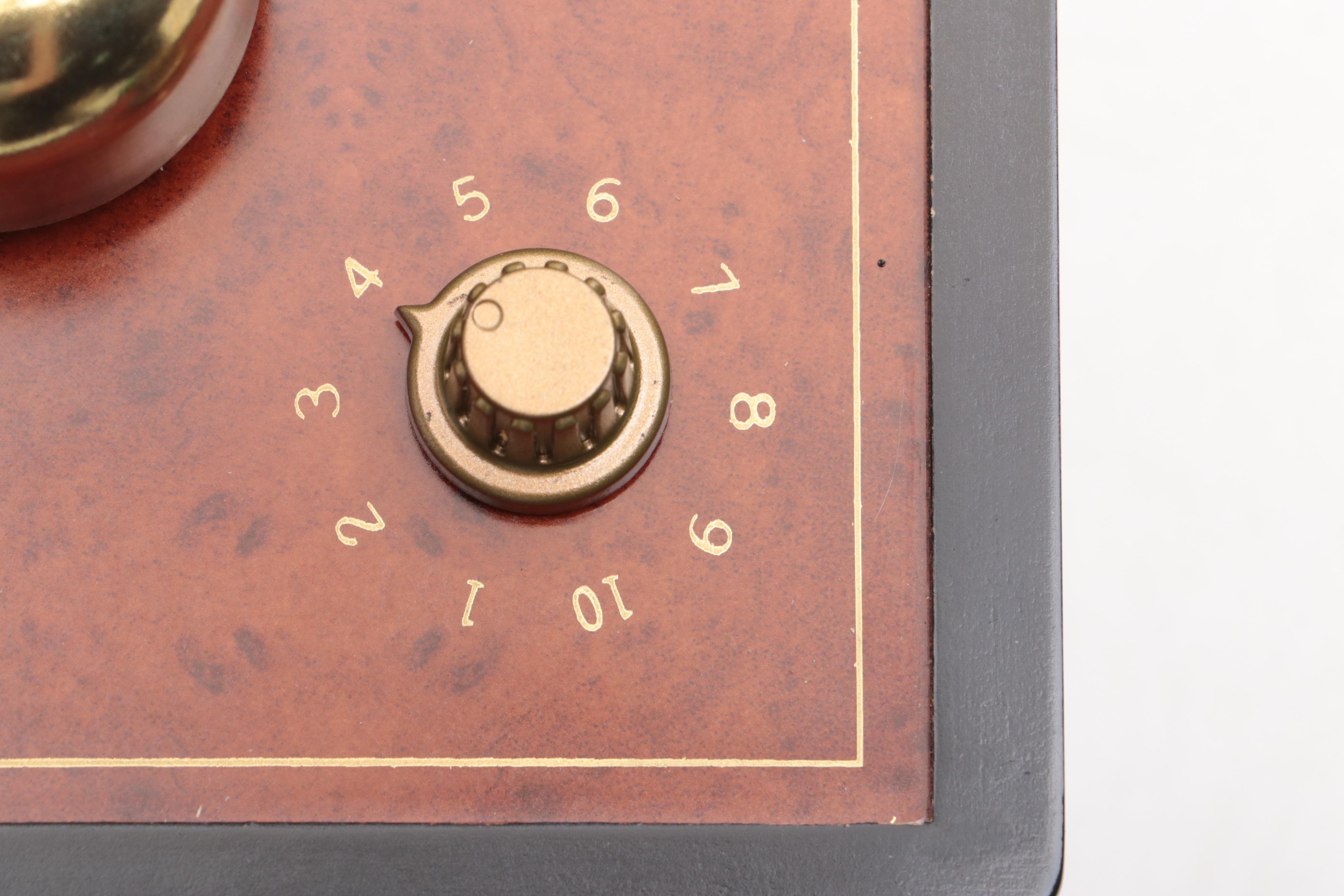 Mr. Christmas "Grand Animated Concertina" Original Classics Wood Music Box