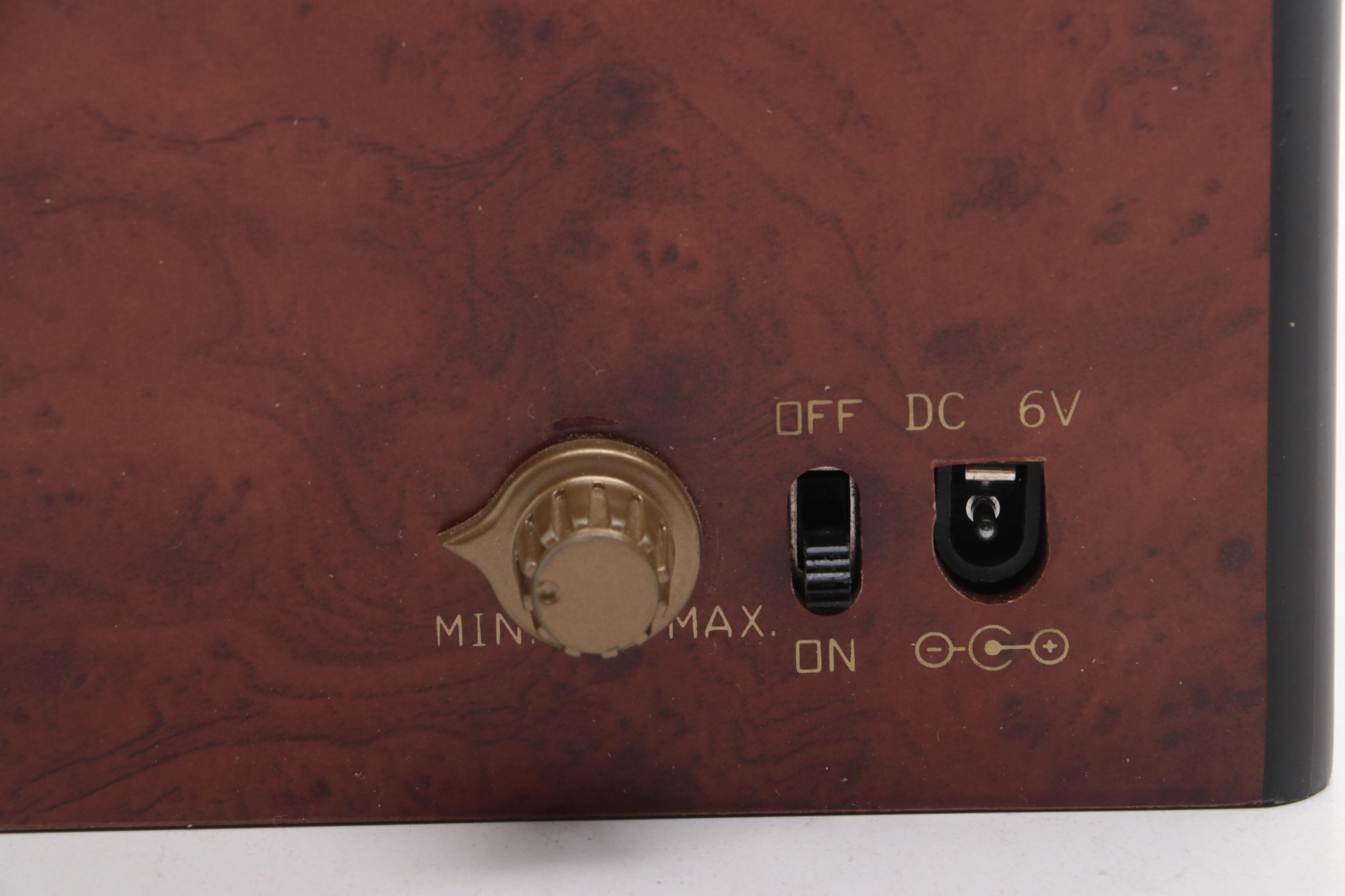 Mr. Christmas "Grand Animated Concertina" Original Classics Wood Music Box