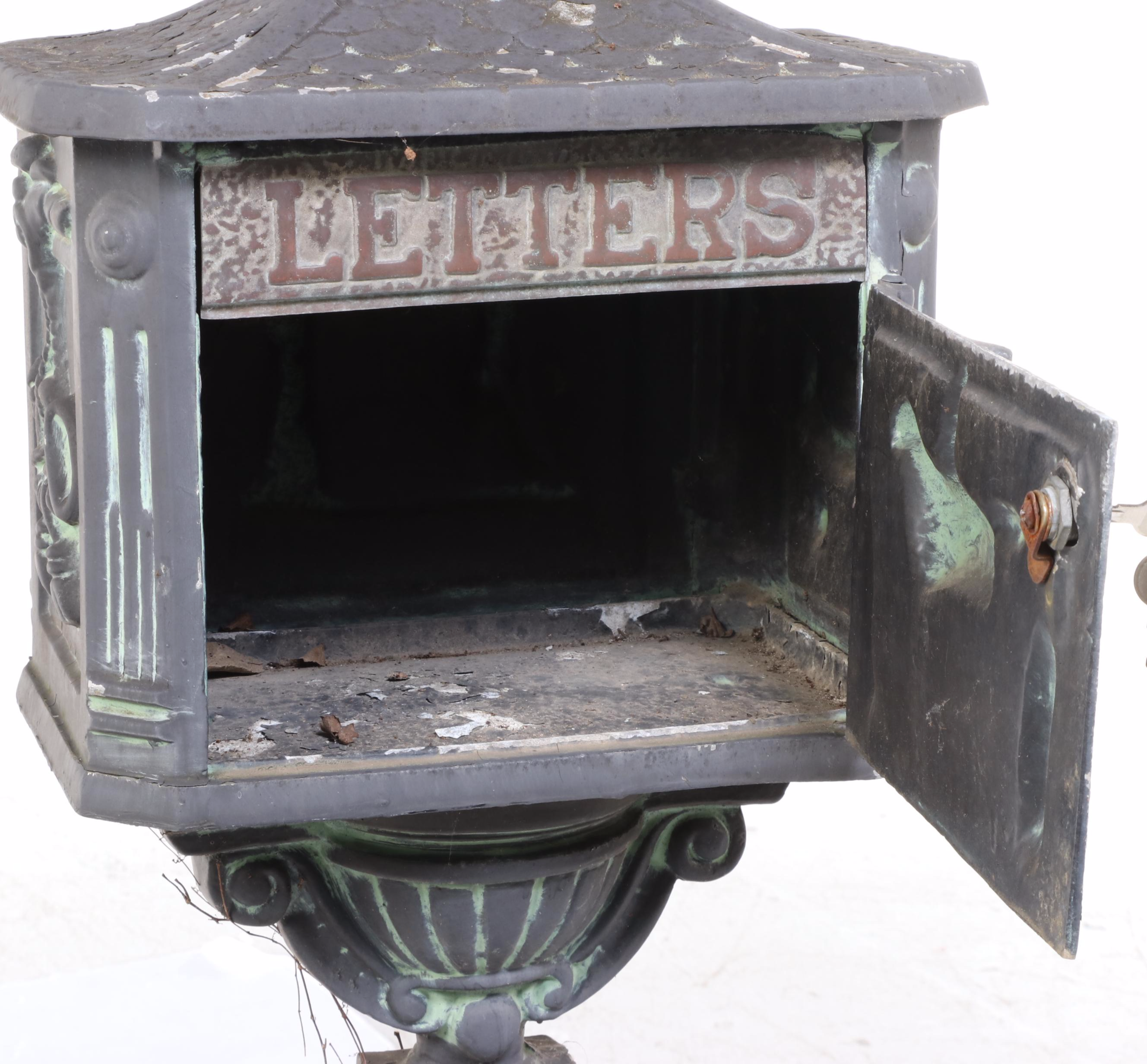Cast Metal Freestanding Mailbox