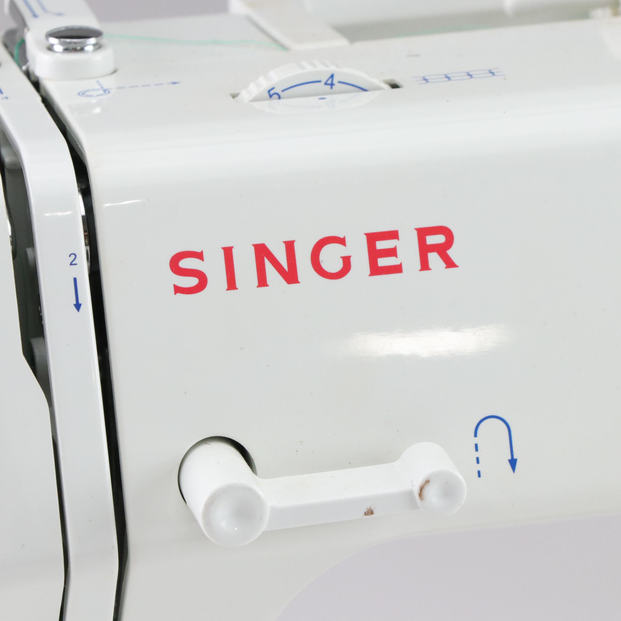 Singer Model 1507 Portable Electric Sewing Machine, Late 20th to 21st Century