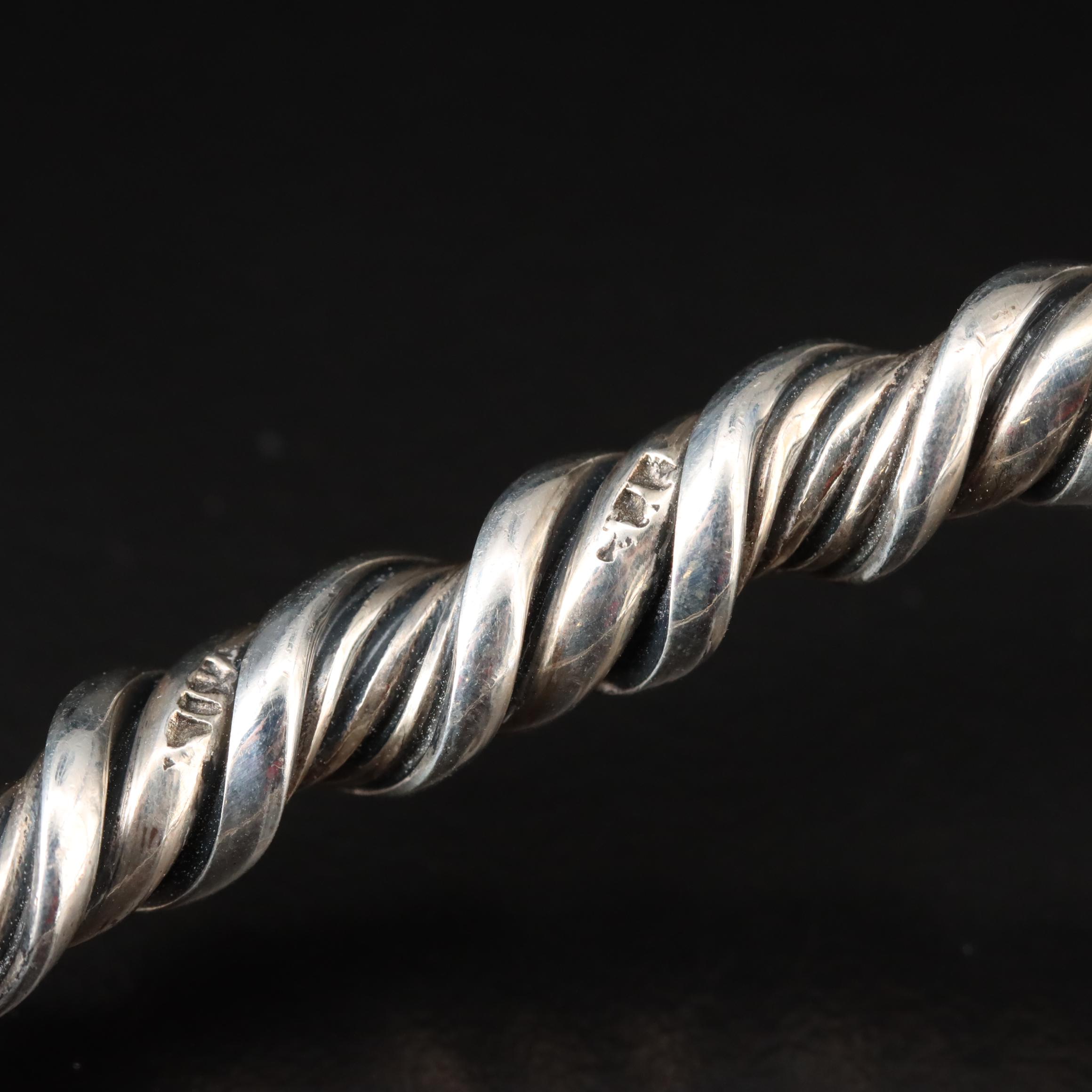 Sterling Fluted Collar