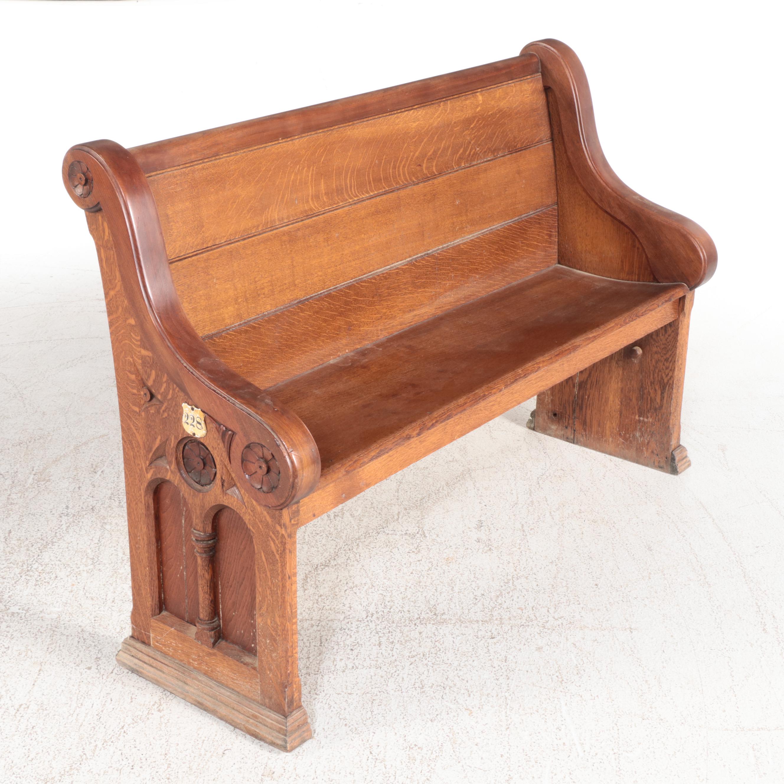 Gothic Revival Carved and Quartersawn Oak Church Pew, Early 20th Century