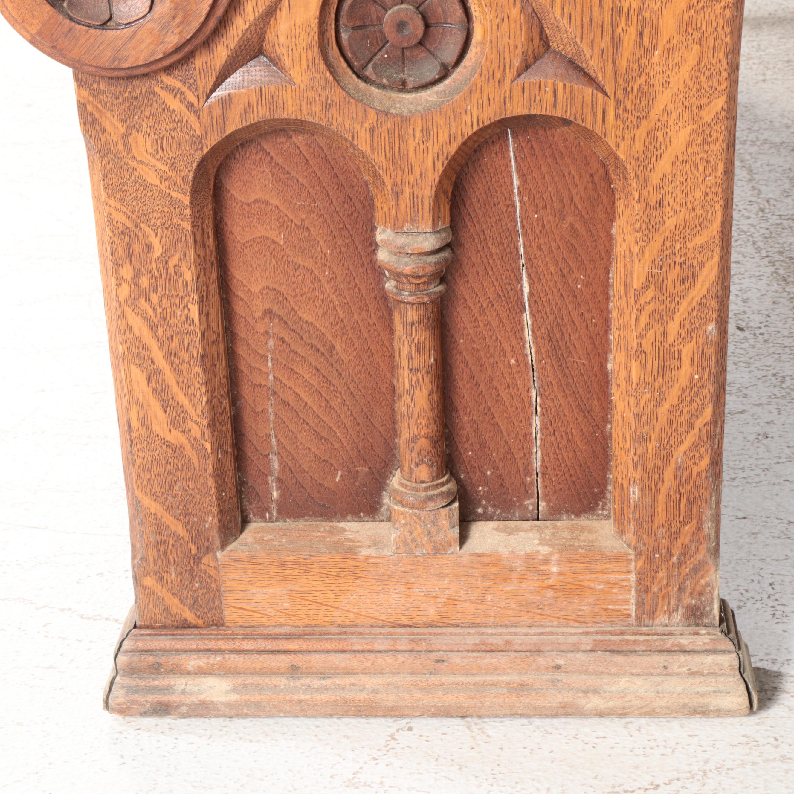 Gothic Revival Carved and Quartersawn Oak Church Pew, Early 20th Century