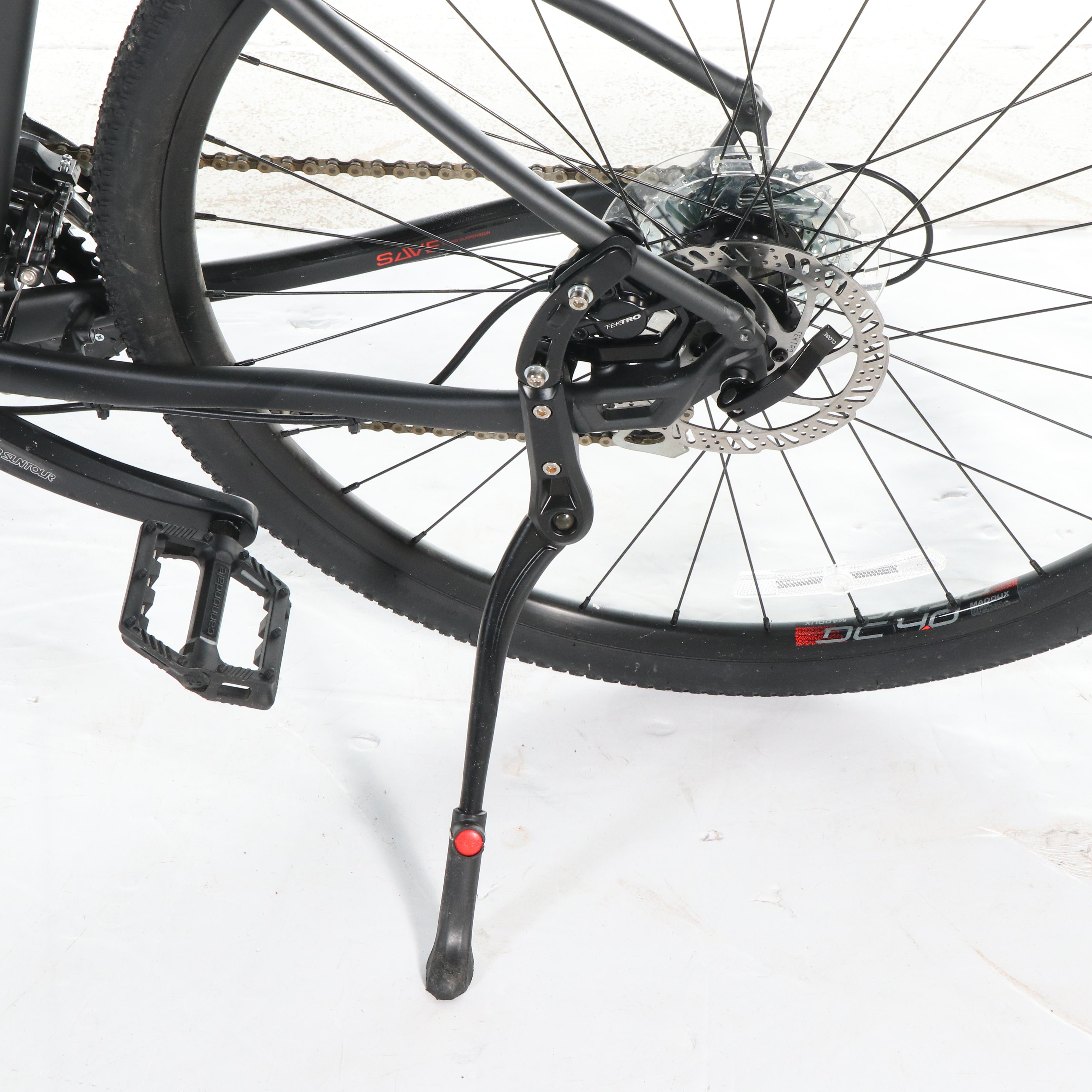 Cannondale Quick CX 4 Hybrid Medium Bicycle in Matte Black, Contemporary