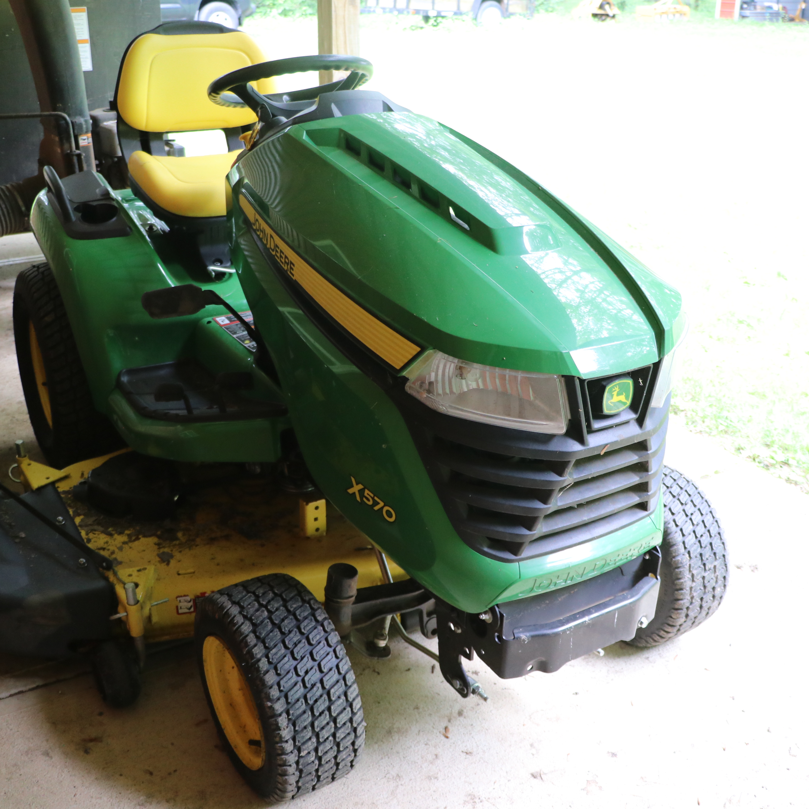 John Deere X570 Select Series Tractor