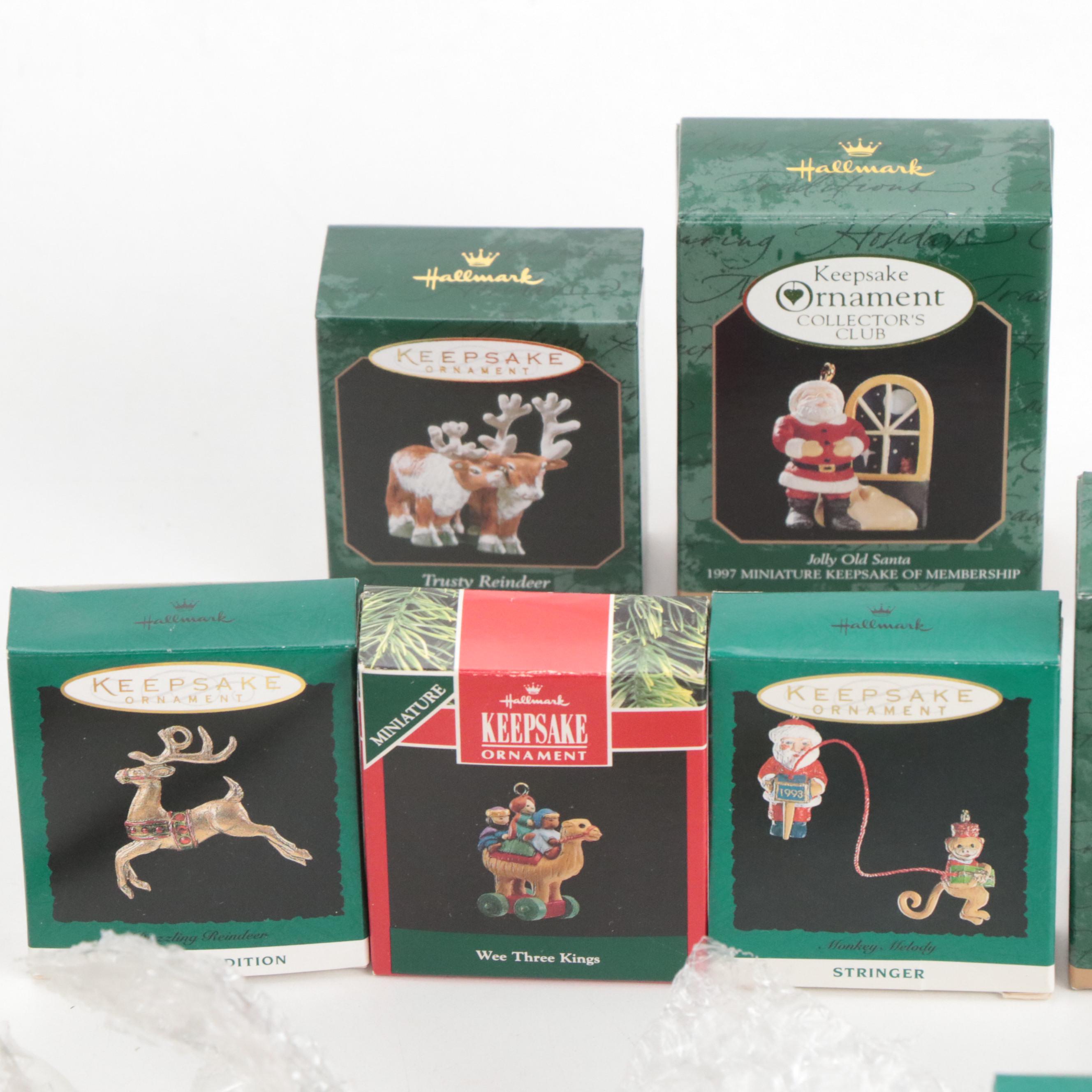 Tabletop Christmas Tree with Hallmark Santa, Safari Animals, and Other Ornaments