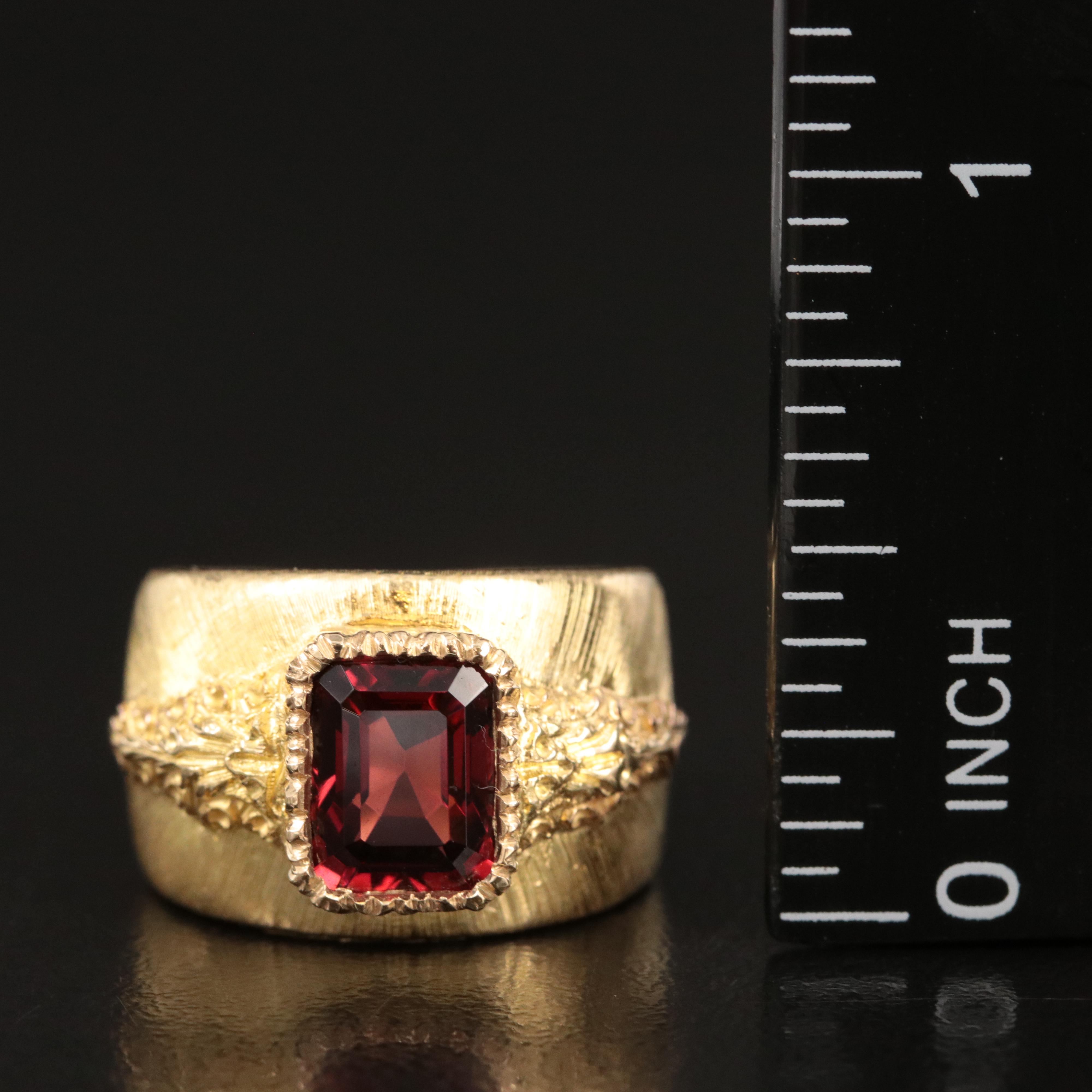 Buccellati Rigato 18K Garnet Hand Engraved Ring