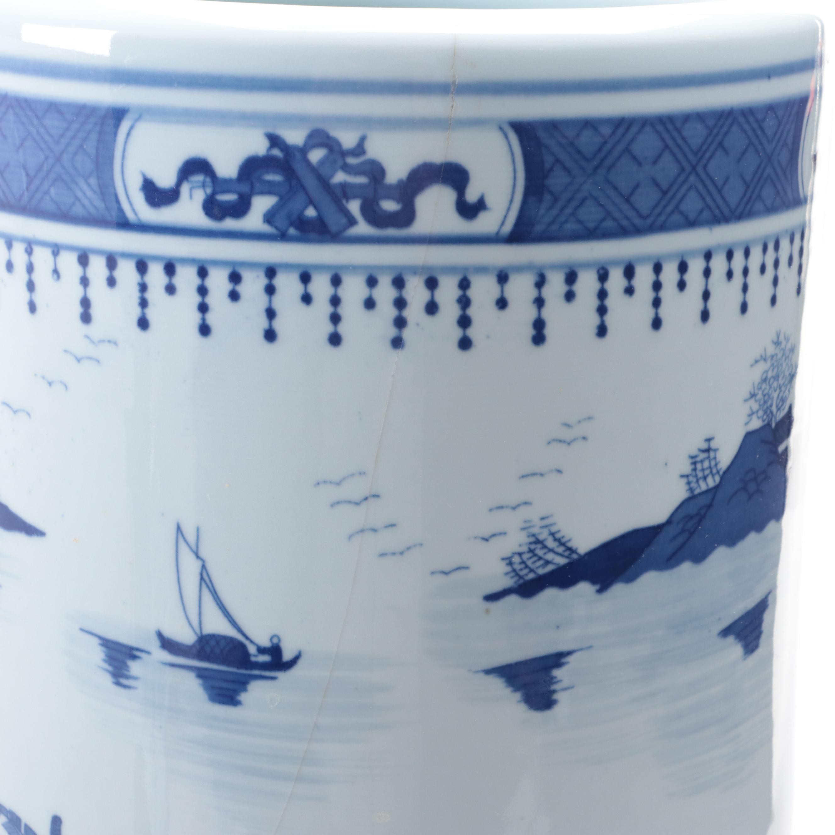 Chinese Blue and White Porcelain Umbrella Stand