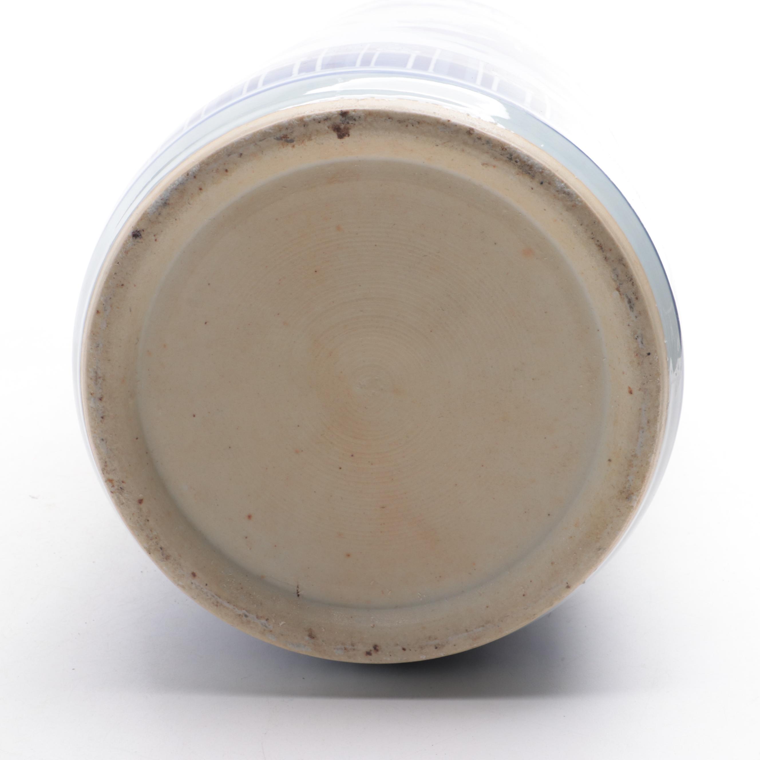 Chinese Blue and White Porcelain Umbrella Stand