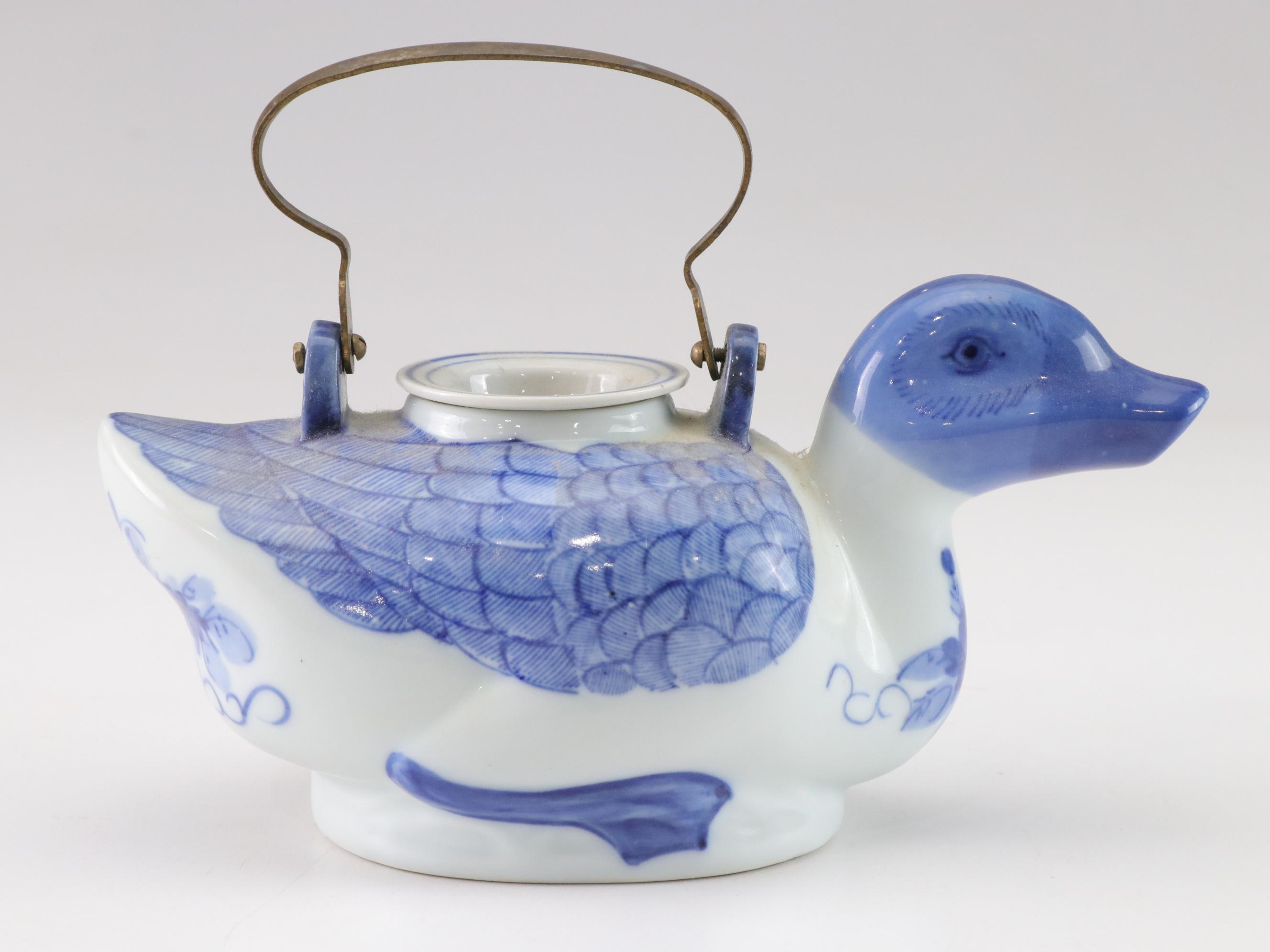 Chinese Ceramic Duck Teapot, Late 20th Century