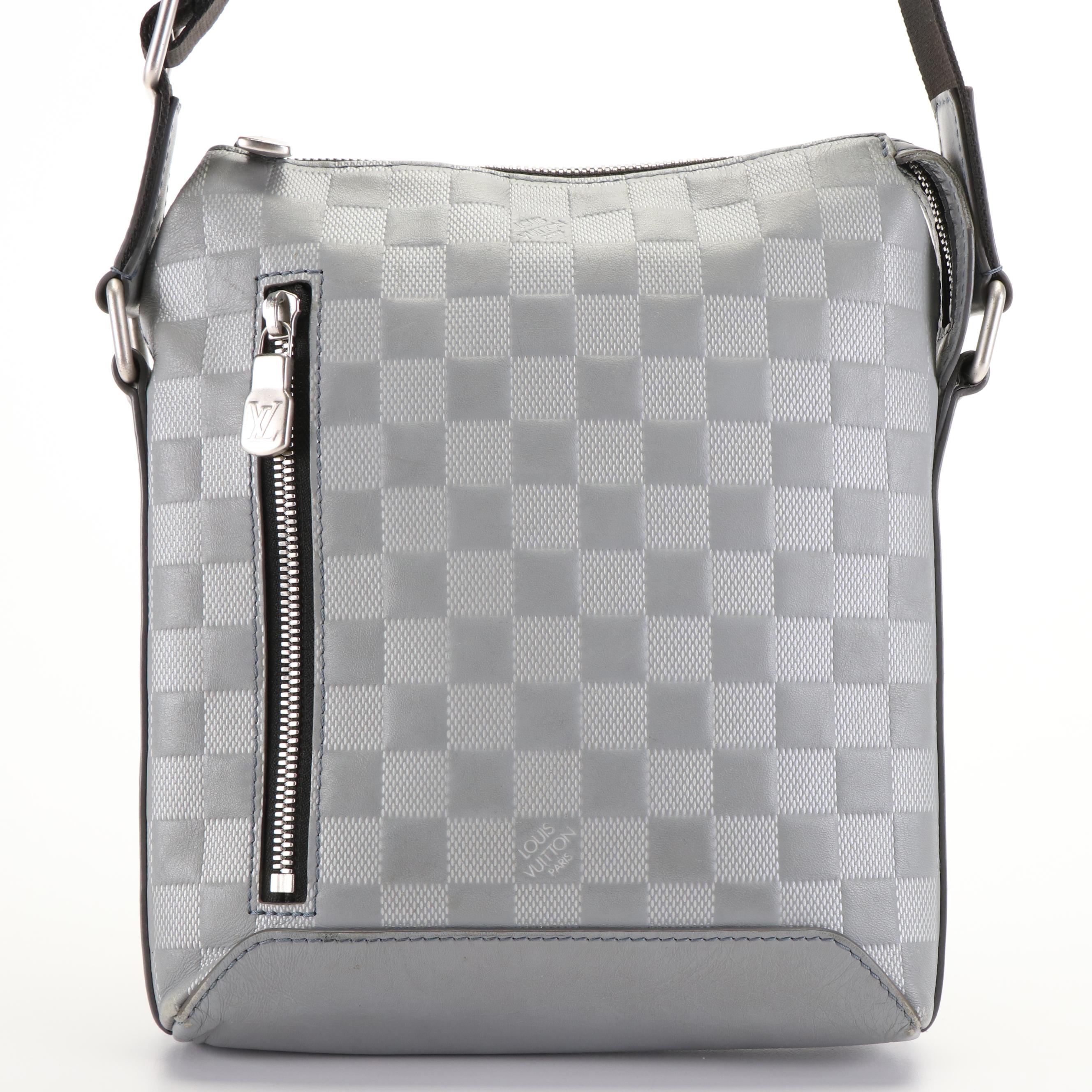 Louis Vuitton Discovery Messenger Bag in Gray Damier Infini Leather