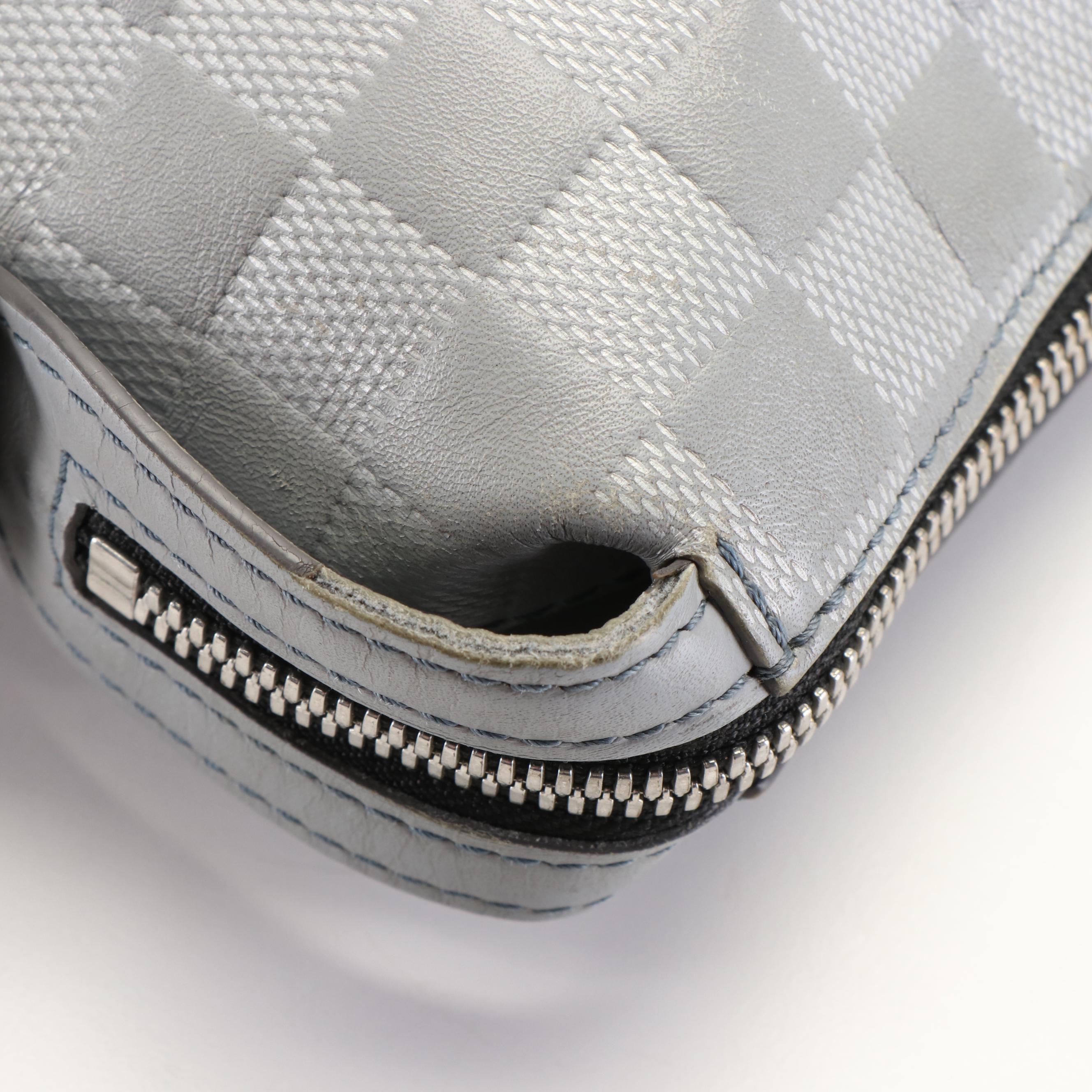 Louis Vuitton Discovery Messenger Bag in Gray Damier Infini Leather