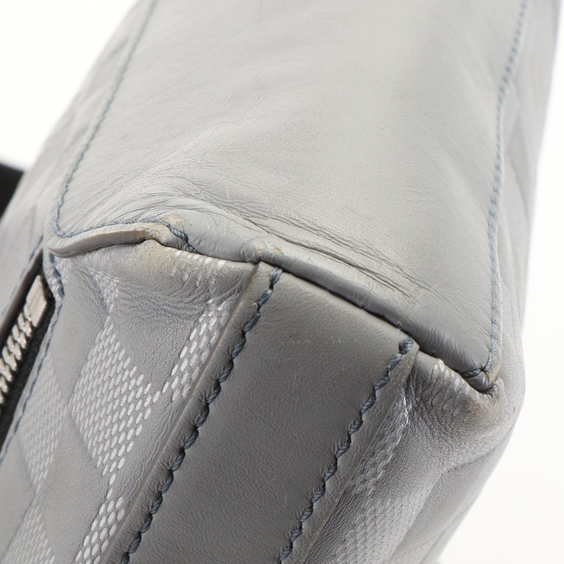 Louis Vuitton Discovery Messenger Bag in Gray Damier Infini Leather