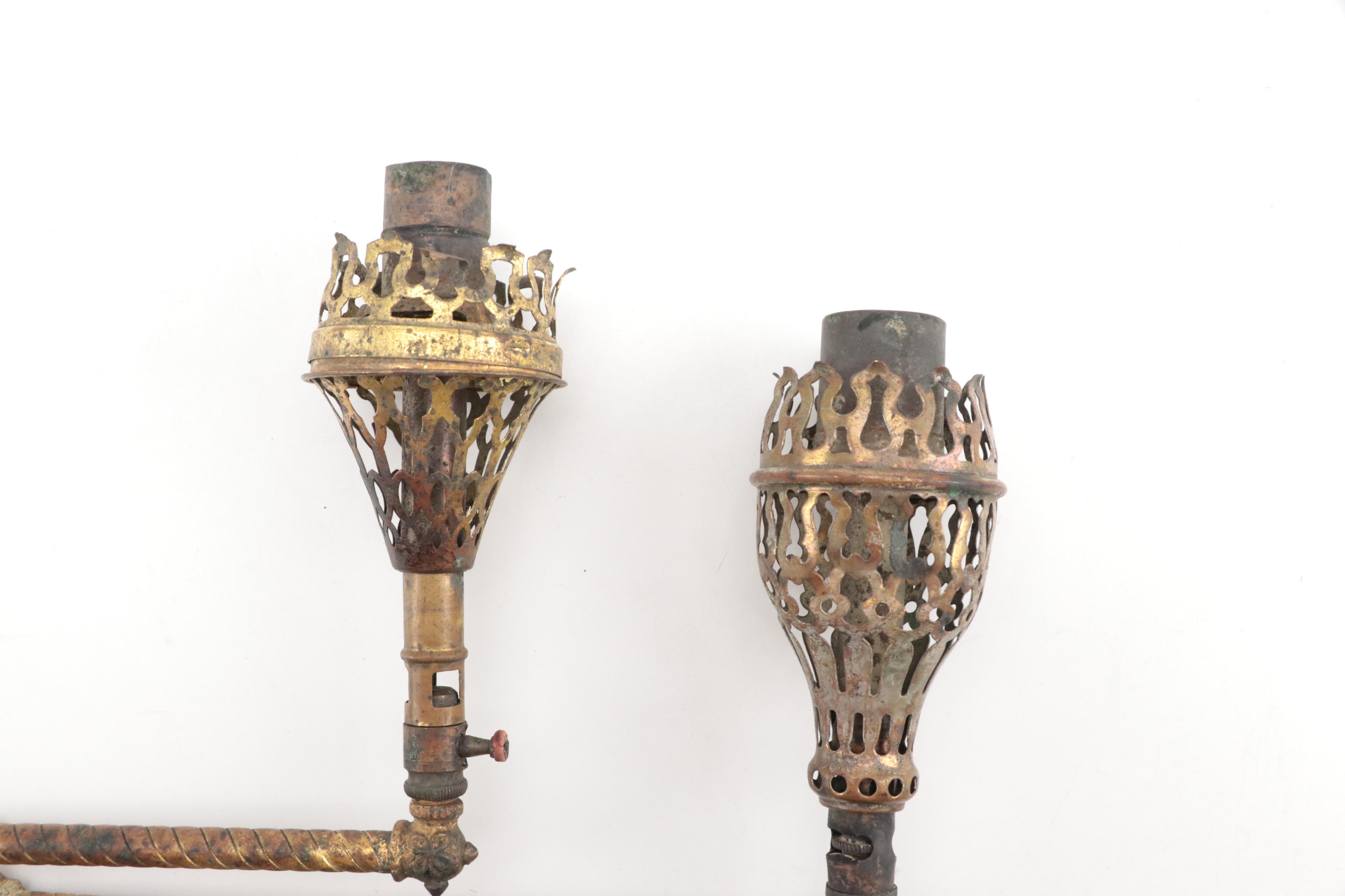 Twisted Pattern Brass Finish Gas Lamp Wall Sconce