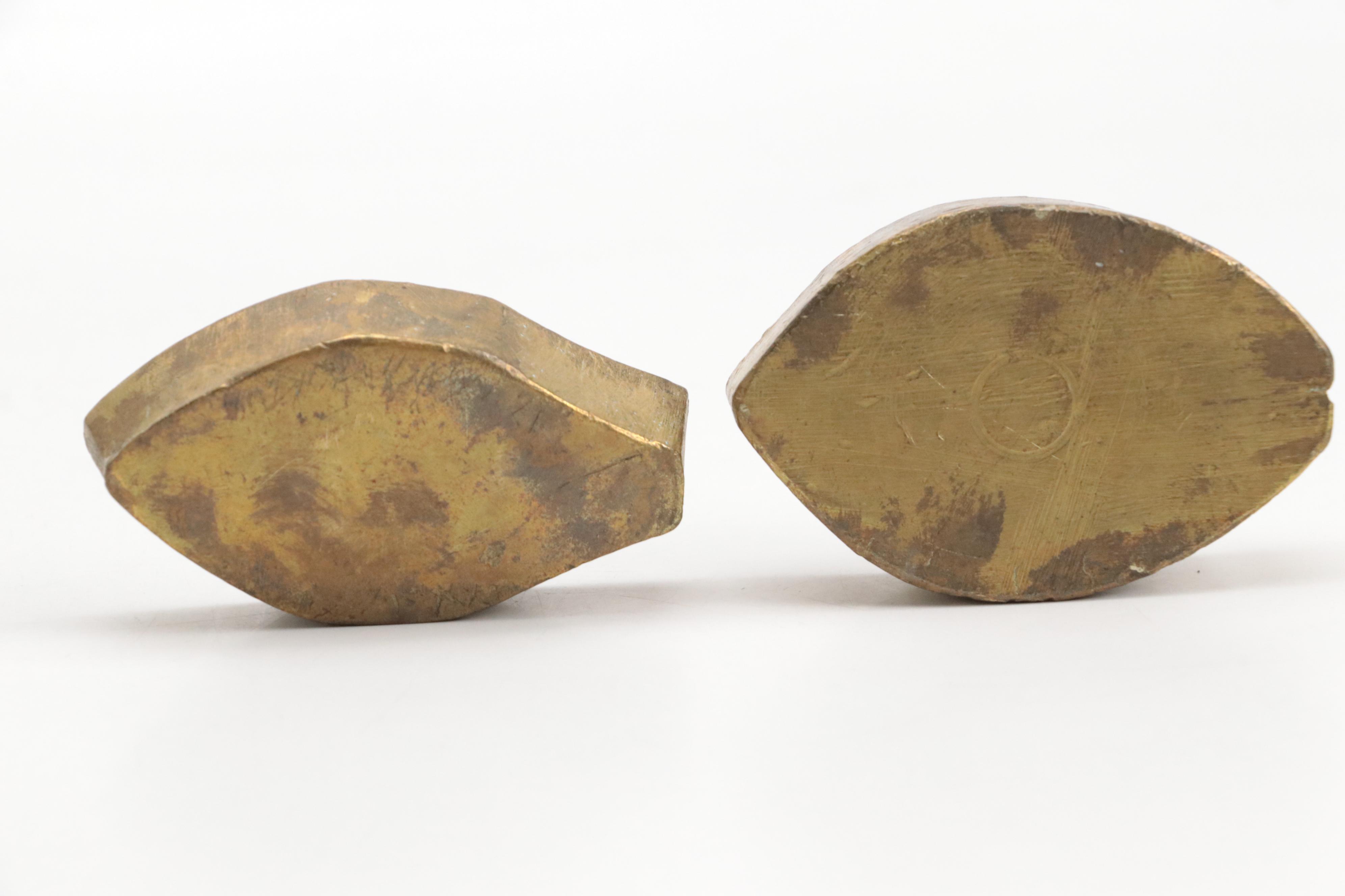 Brass Finish Metal Hour Glasses with Leaf Shape Brass Paperweights