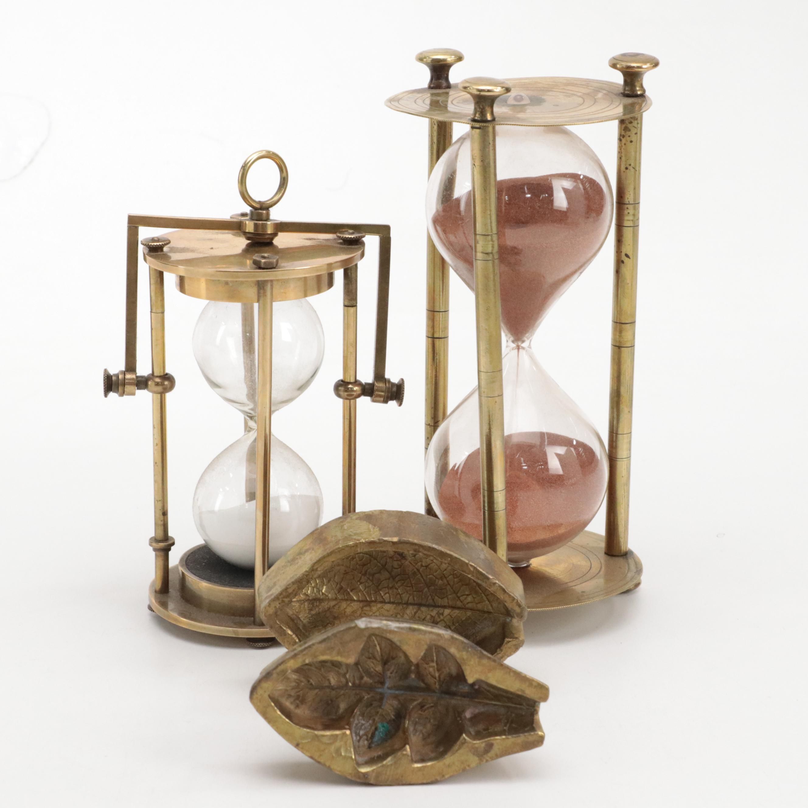 Brass Finish Metal Hour Glasses with Leaf Shape Brass Paperweights