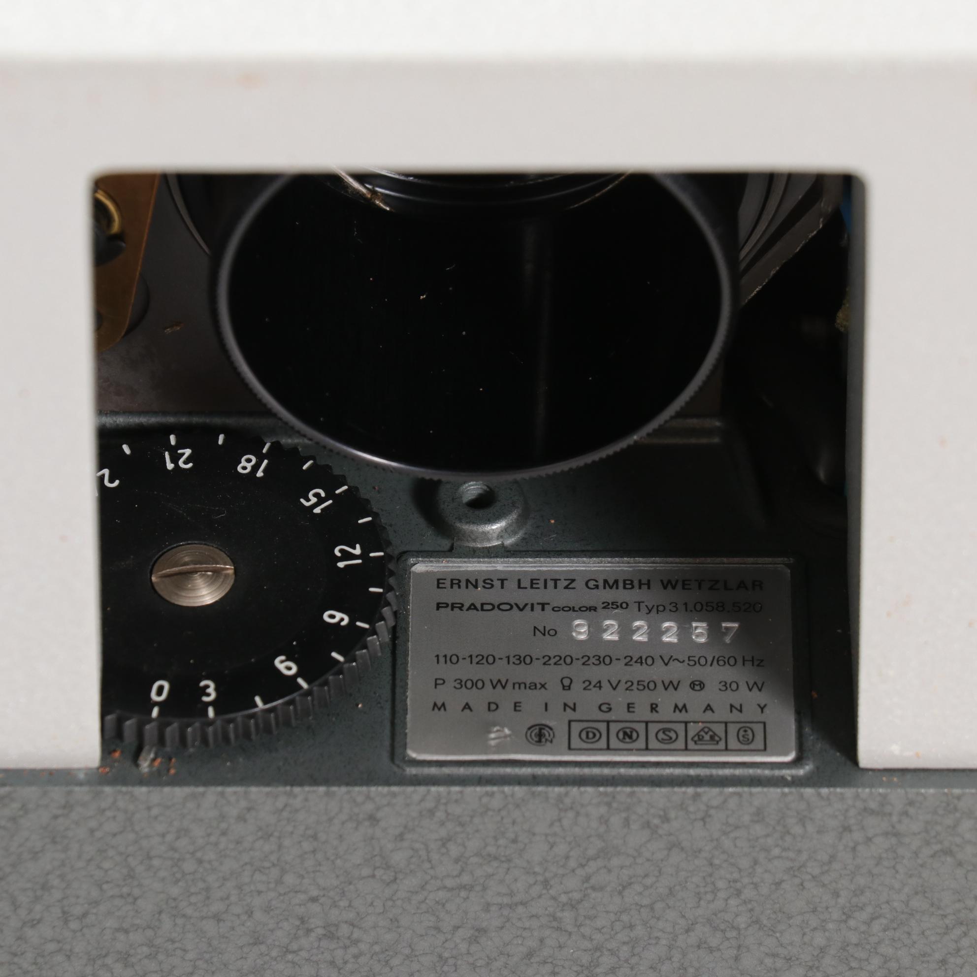 Leitz Wetzlar Pradovit Color 250 Slide Projector, 20th Century