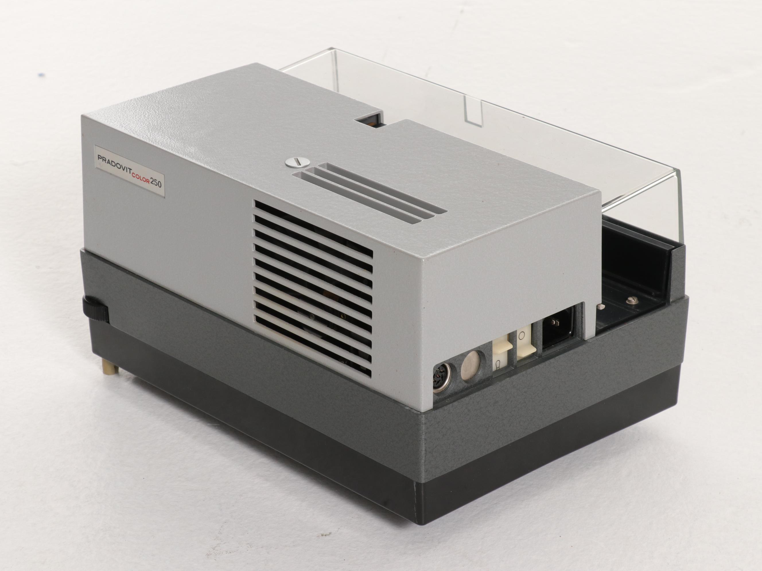 Leitz Wetzlar Pradovit Color 250 Slide Projector, 20th Century