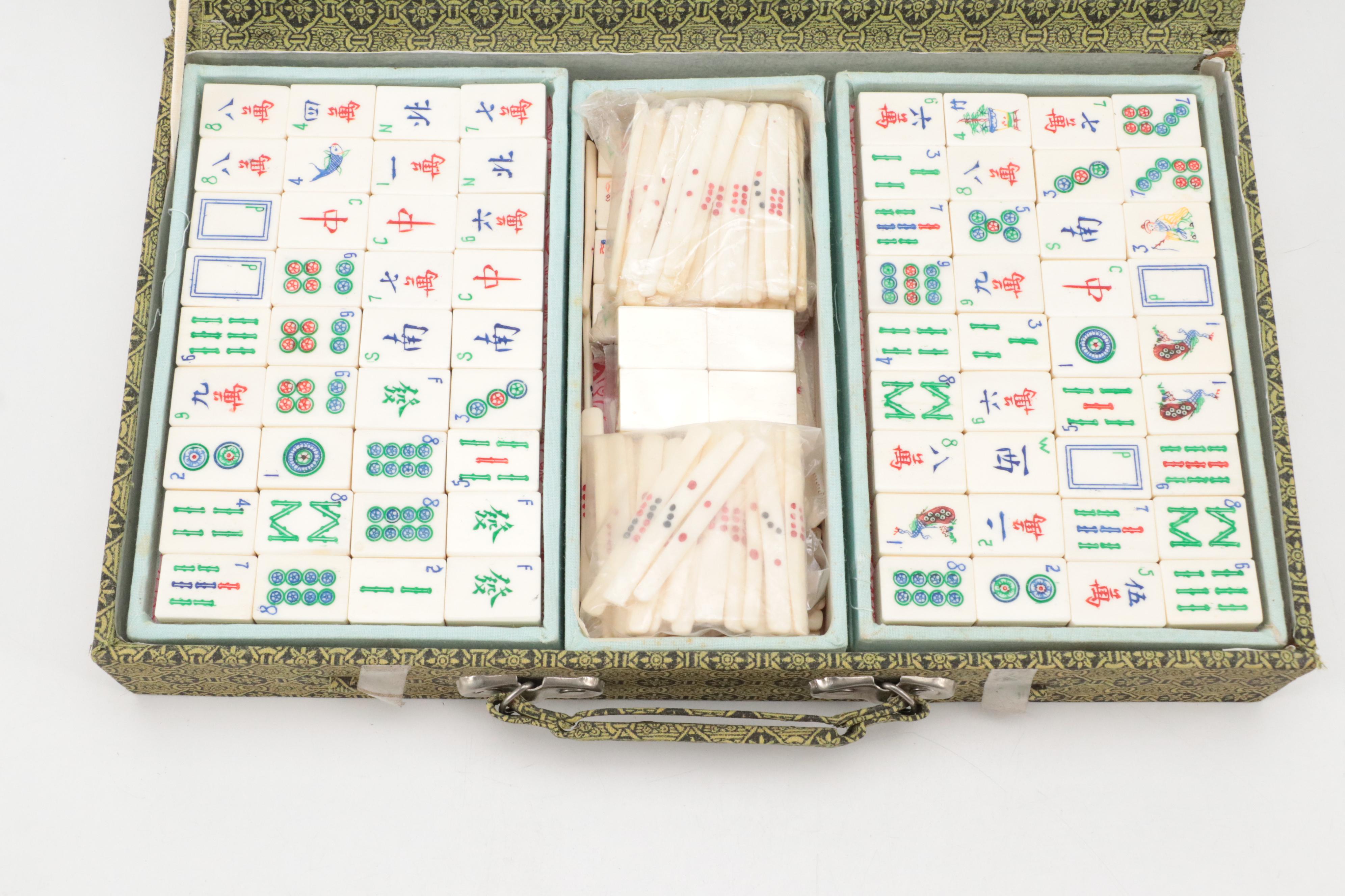 Chinese Bone and Bamboo Mahjong Set with Case