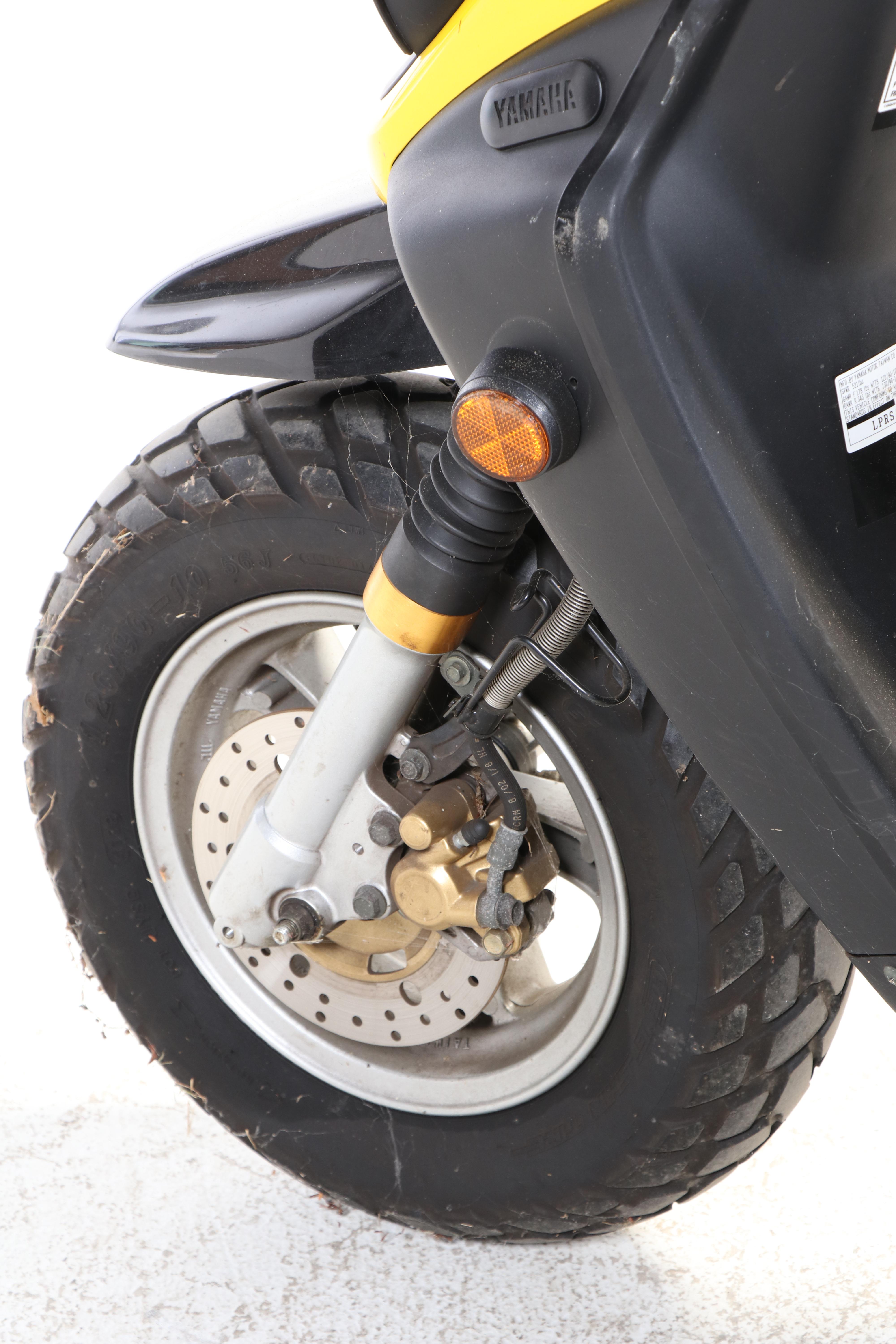 Yamaha Zuma Sport Two-Stroke Scooter, 2002