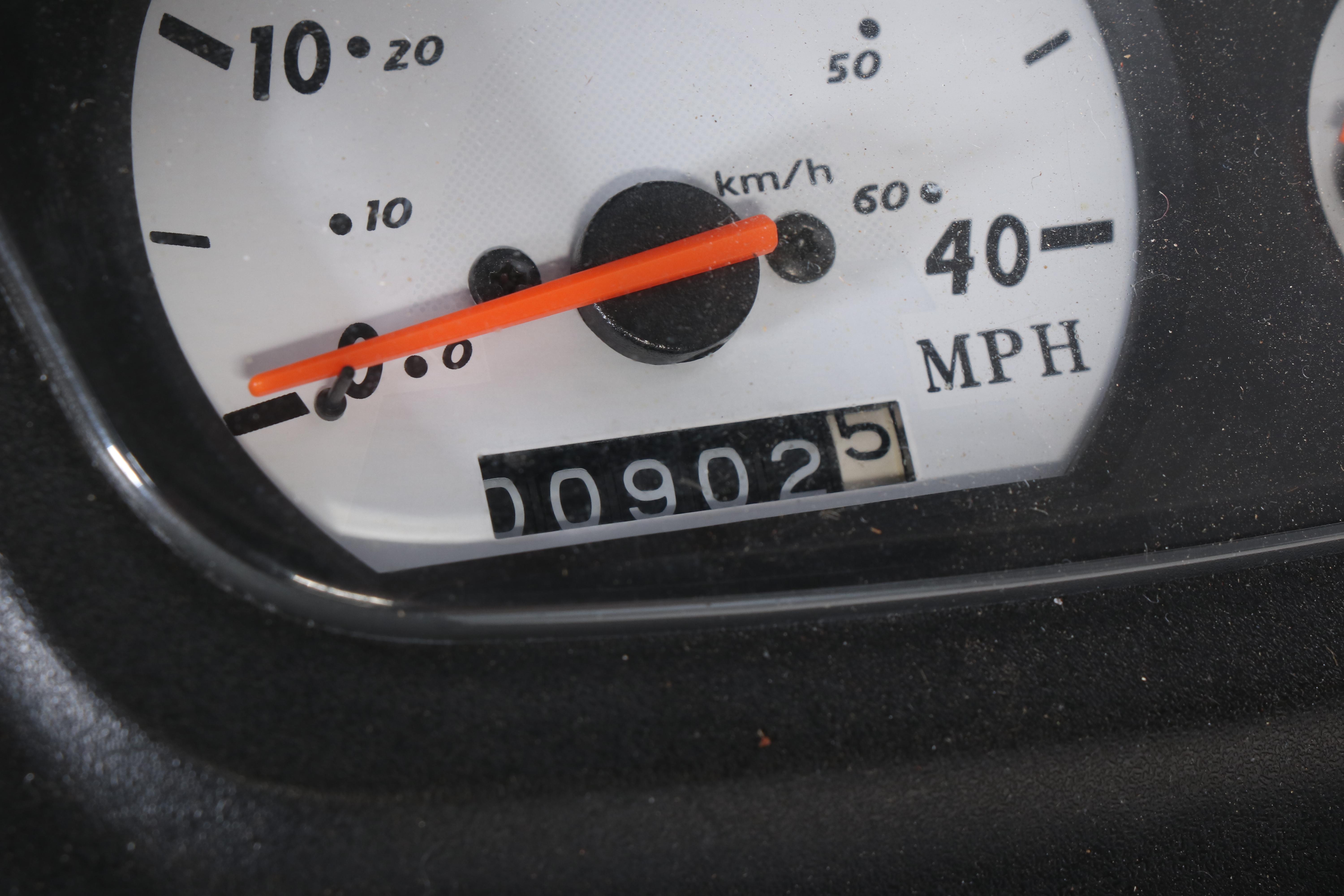 Yamaha Zuma Sport Two-Stroke Scooter, 2002