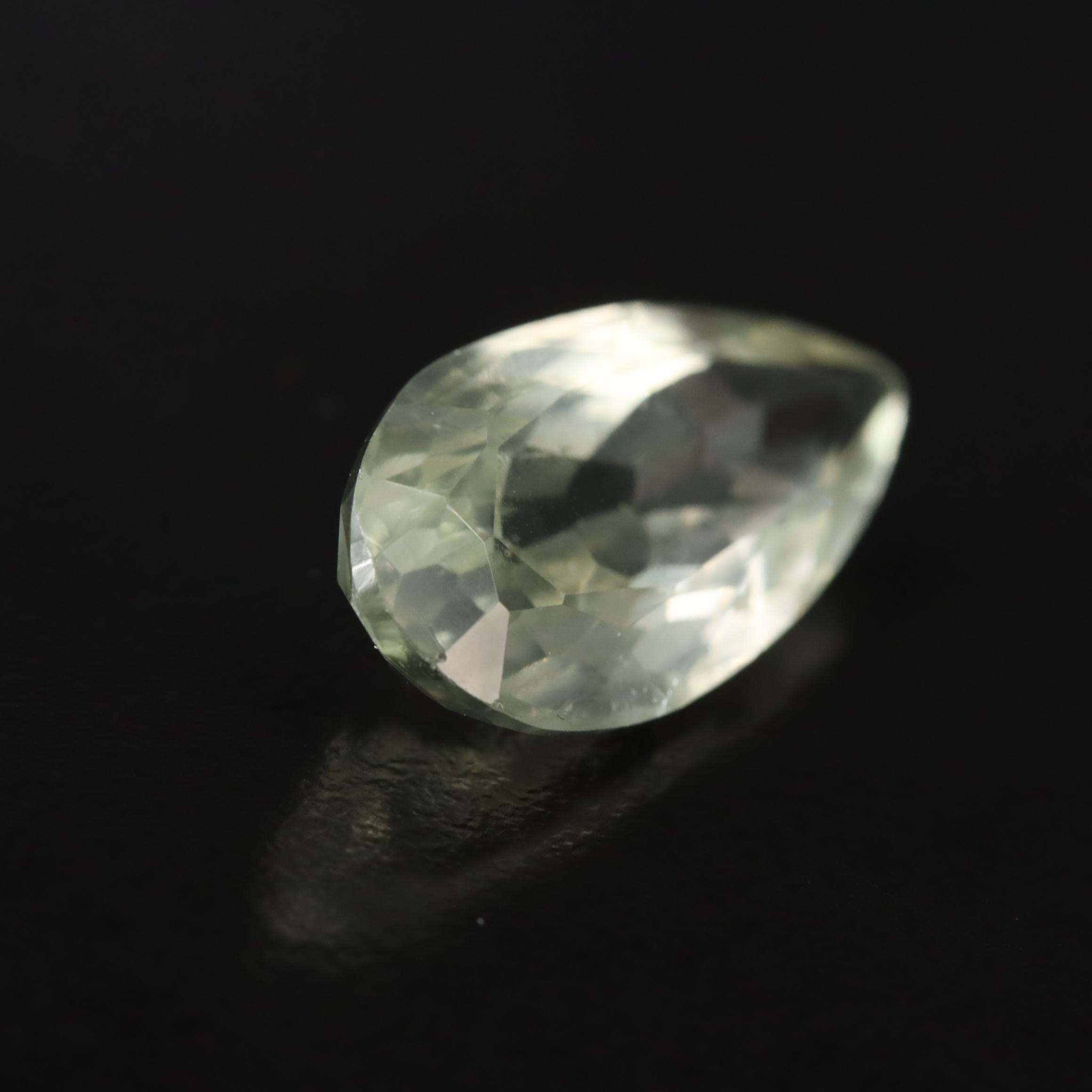 Loose 10.67 CT Prasiolite