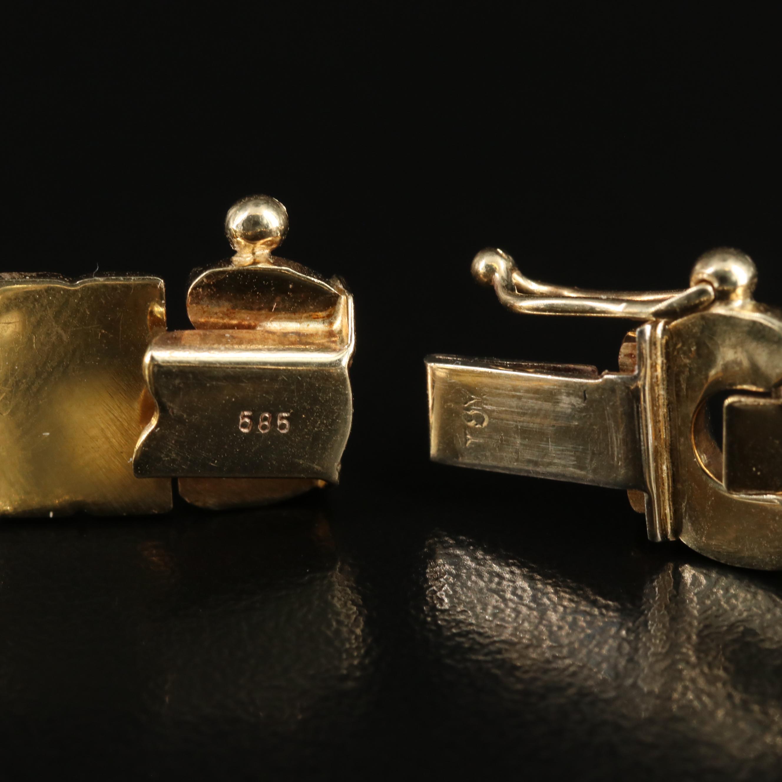 1940s Rolex 18K Gold Stem Wind Watch