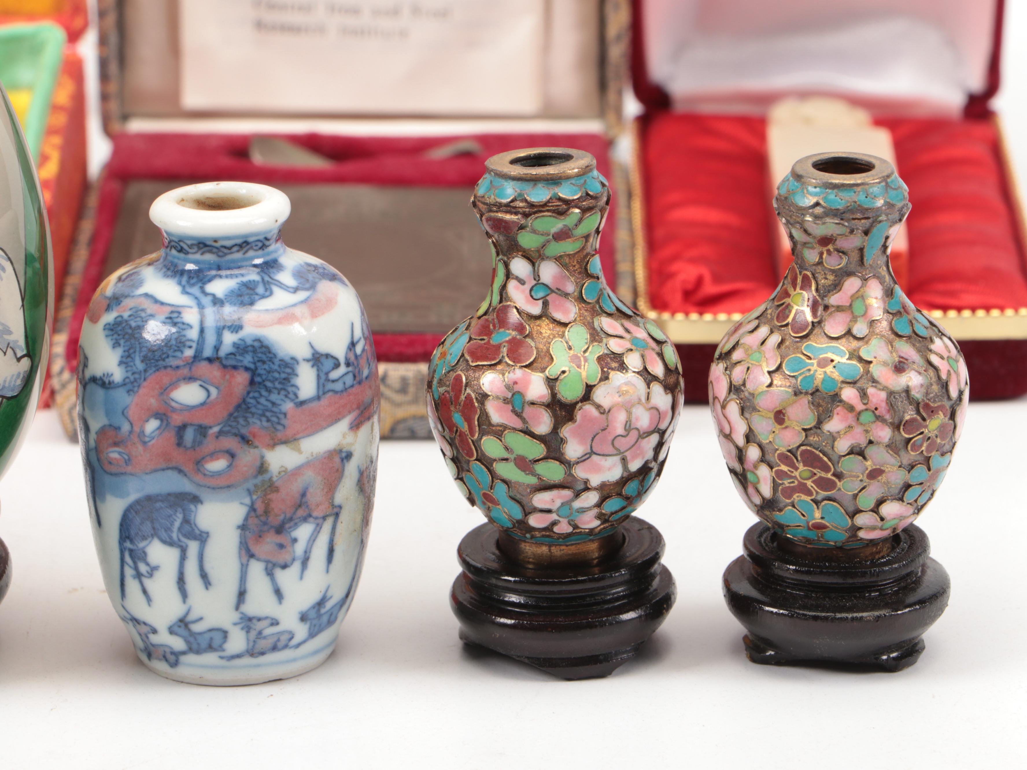 Metal Model "Si Nan of the Han Dynasty" Compass with Wax Seals and Décor