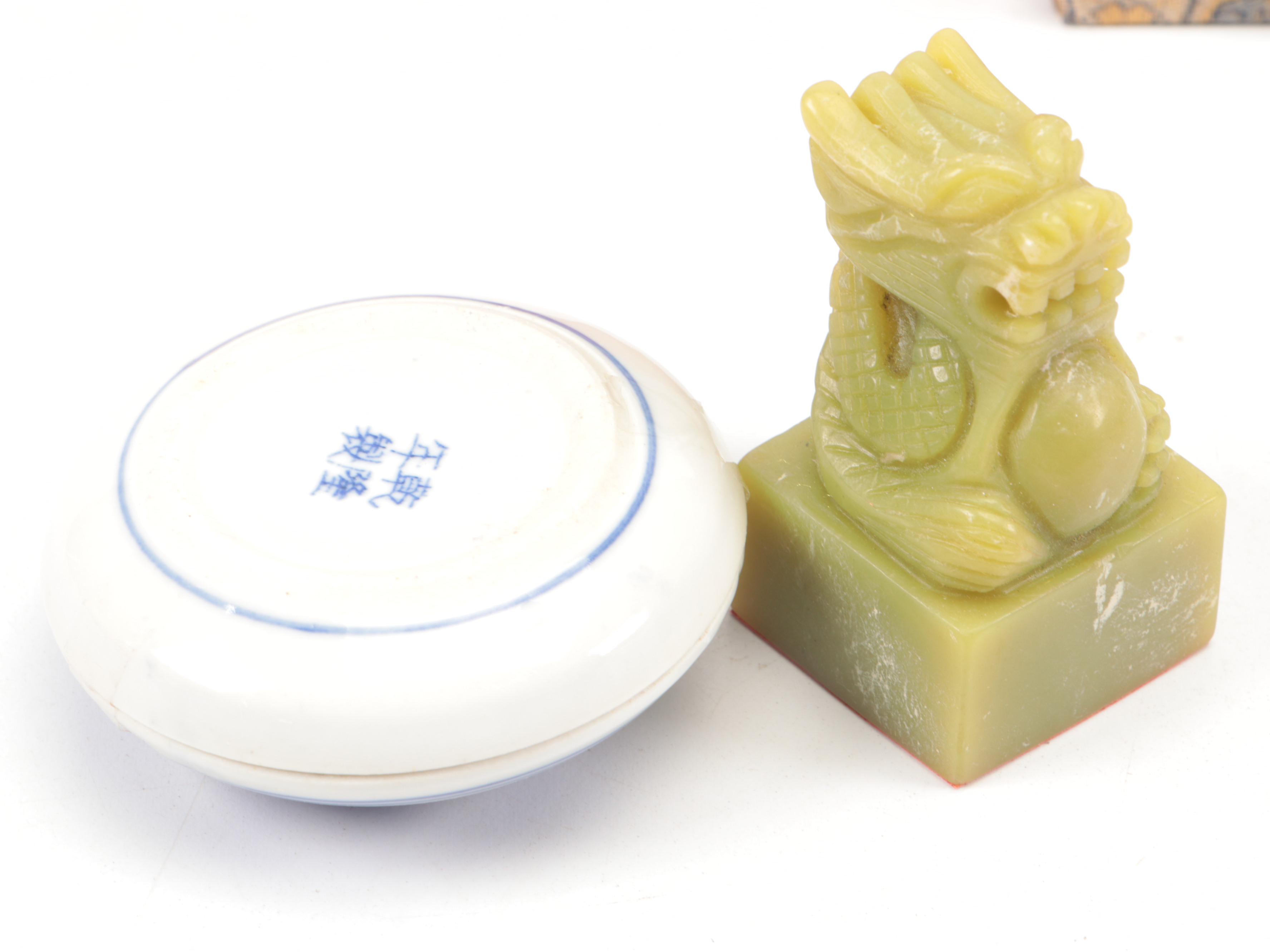 Metal Model "Si Nan of the Han Dynasty" Compass with Wax Seals and Décor