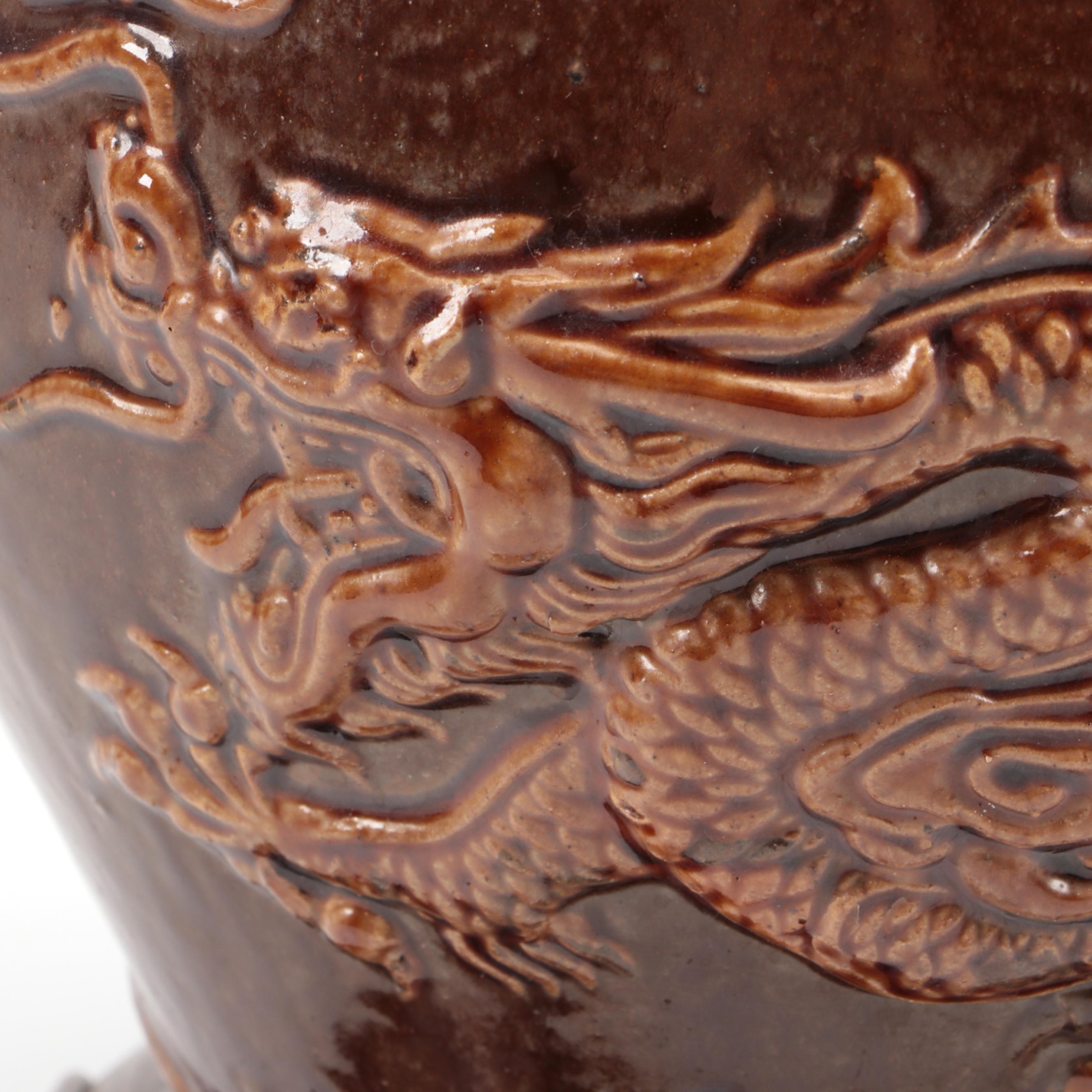 Chinese Three-Toed Dragon Egg Pot with Carved Stand