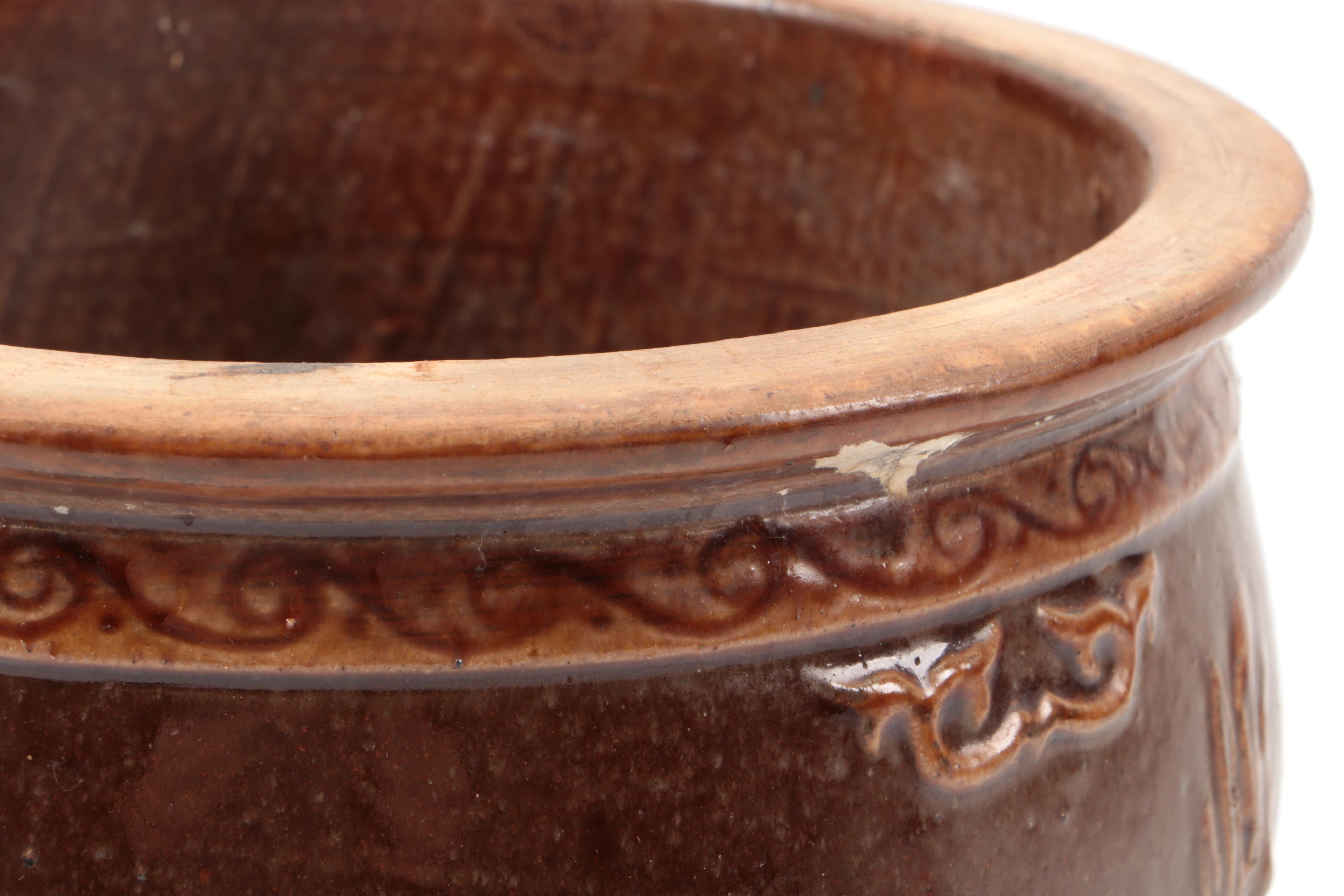 Chinese Three-Toed Dragon Egg Pot with Carved Stand