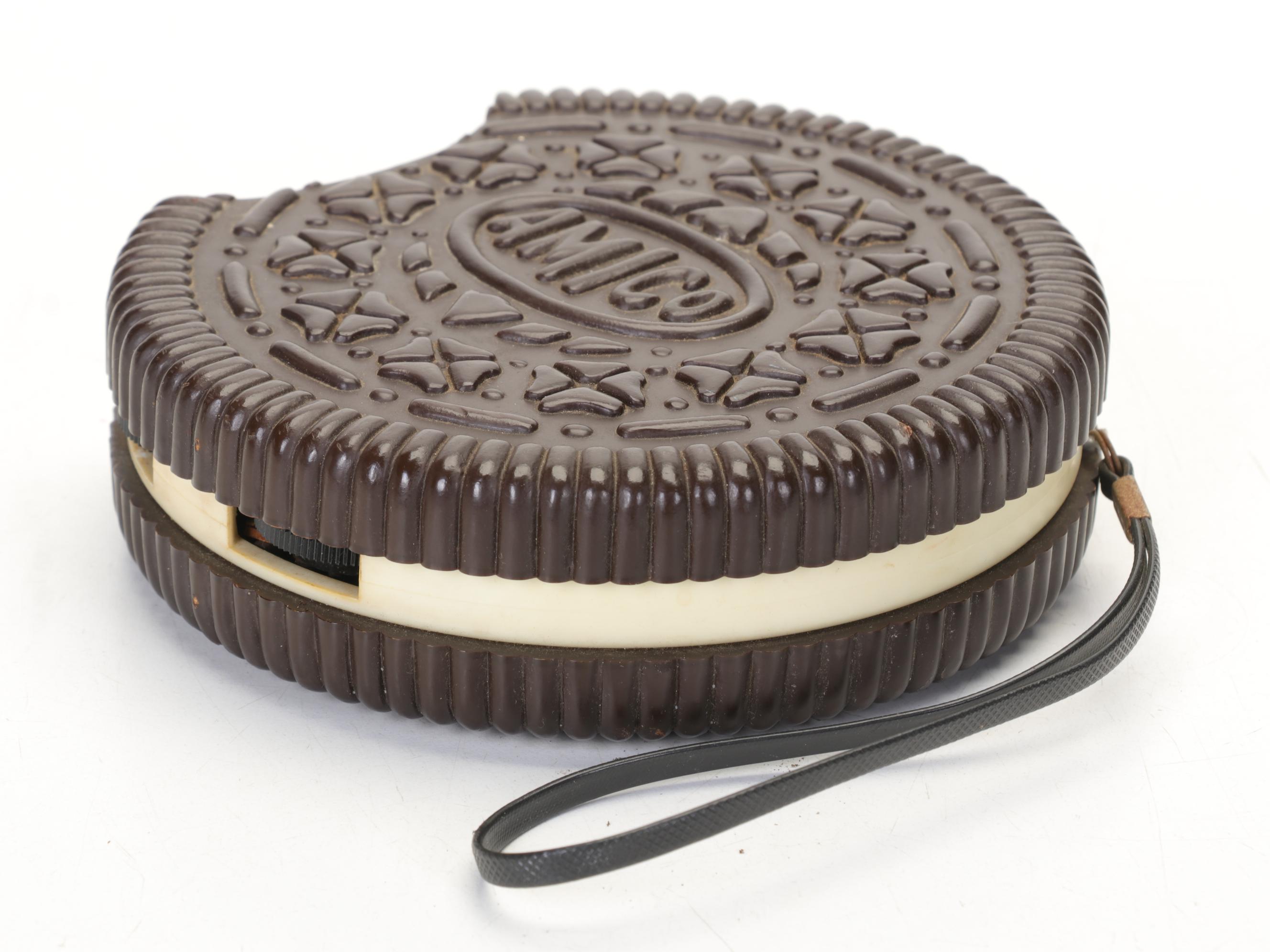 Novelty Transistor Radios Featuring Oreo, Welch's, Kraft, and More