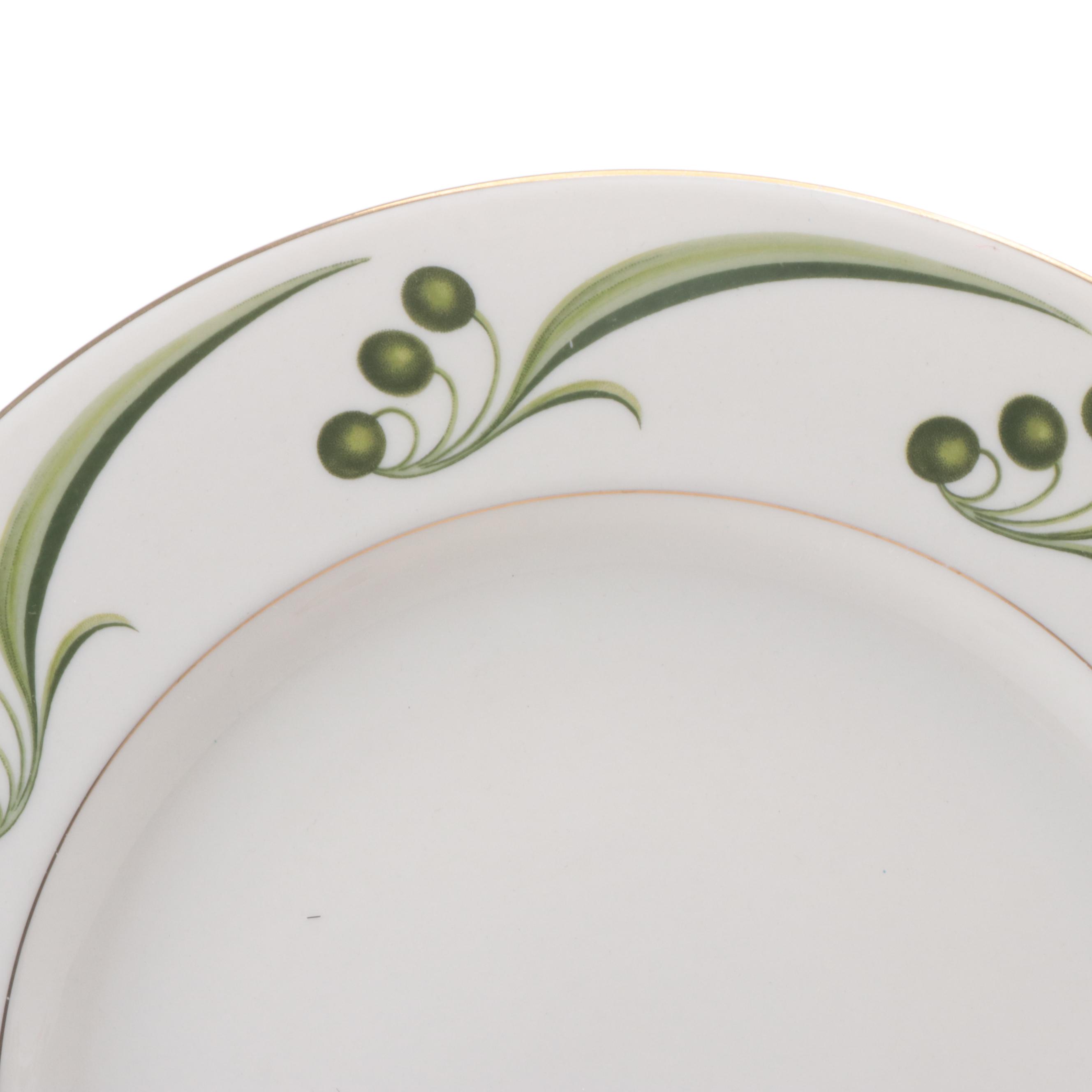 Theodore Haviland "Bel Air" Porcelain Dinnerware, Mid-20th Century