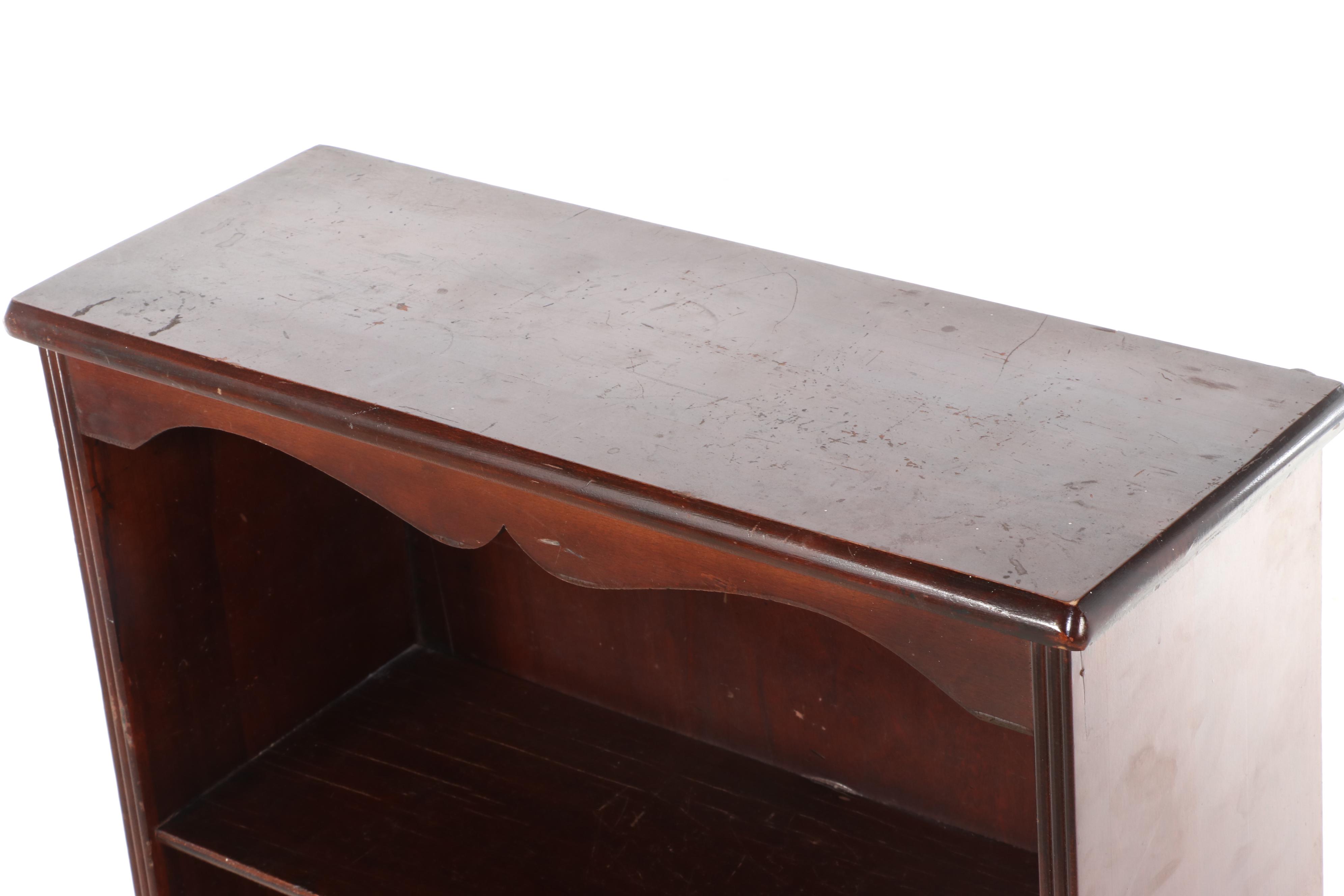 Federal Style Walnut Finish Bookcase, Mid-20th Century