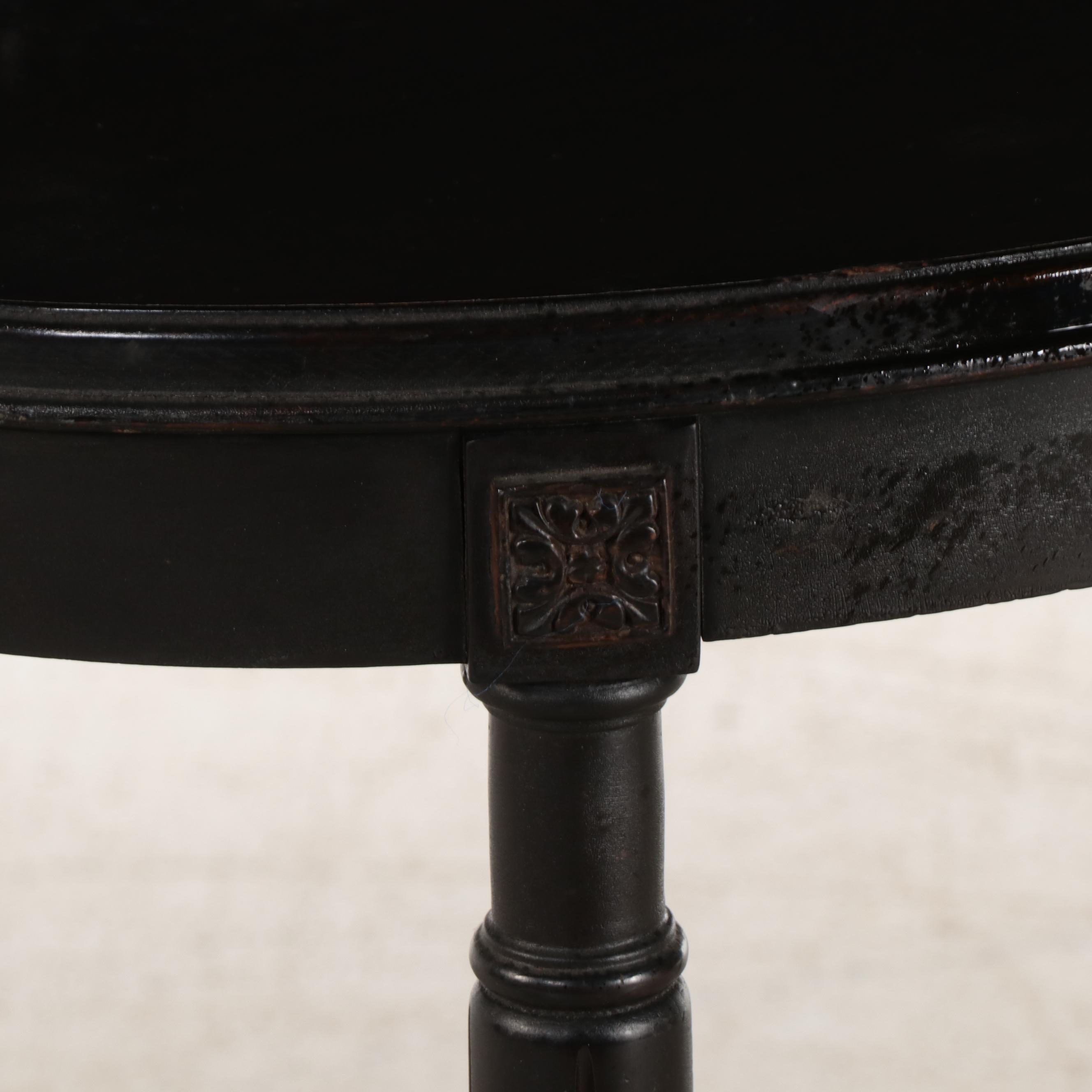 Robert Mitchell Furniture Co. Federal Style Mahogany Side Table, Early 20th C.