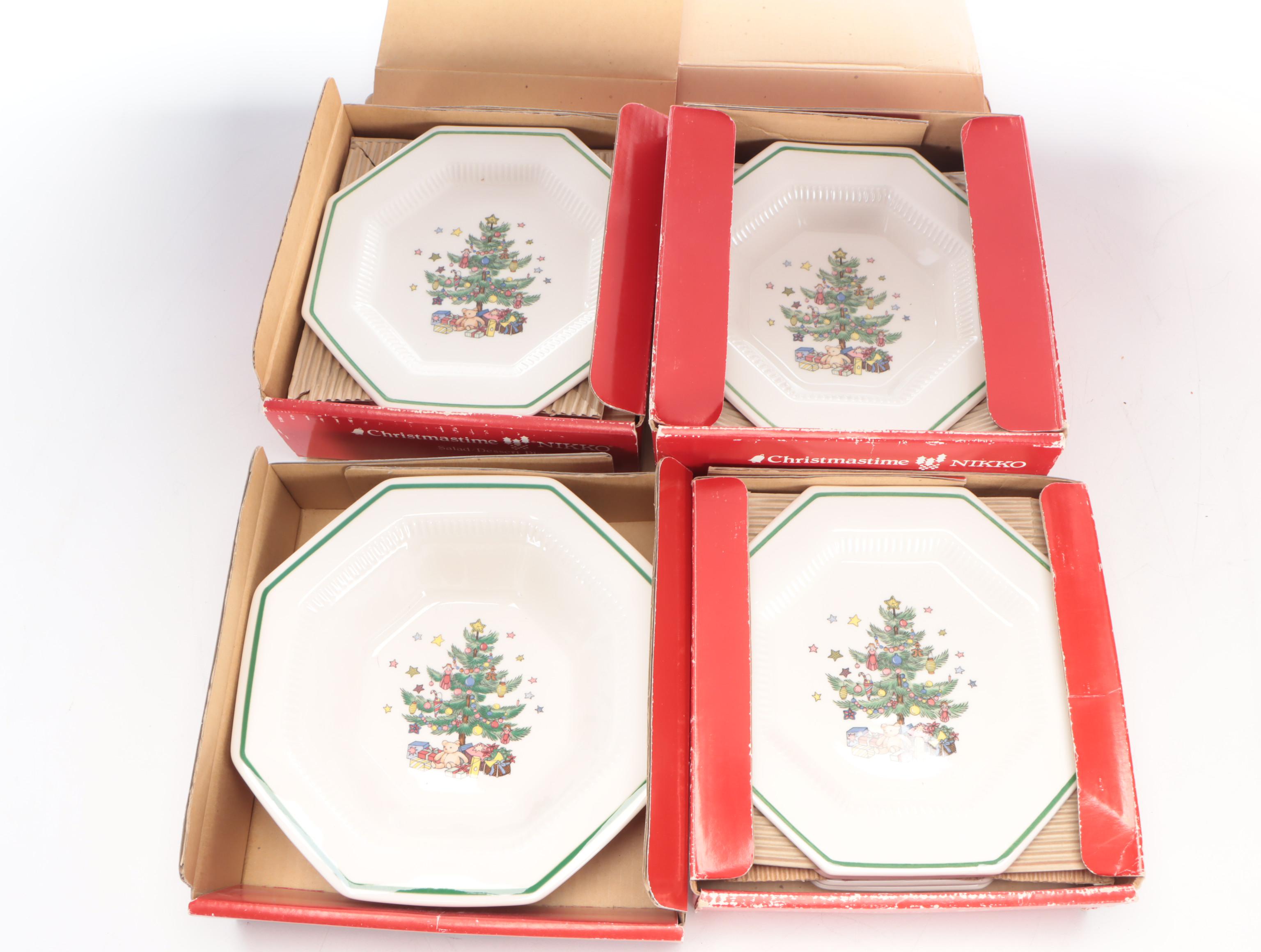 Nikko Classic Collection "Christmastime" Ceramic Dinnerware